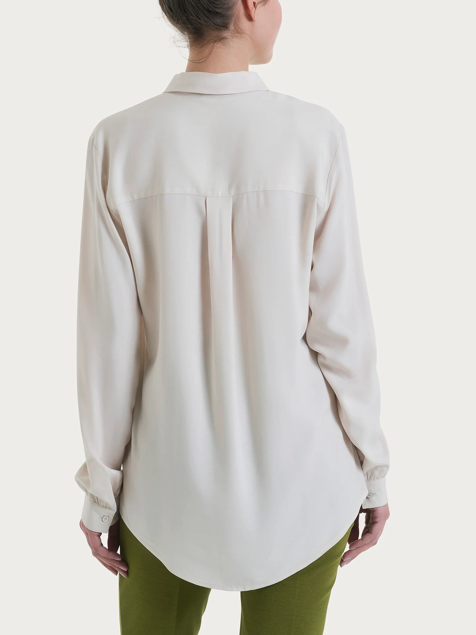 Camicia a manica lunga in Ecoseta - Champignon - Image 2