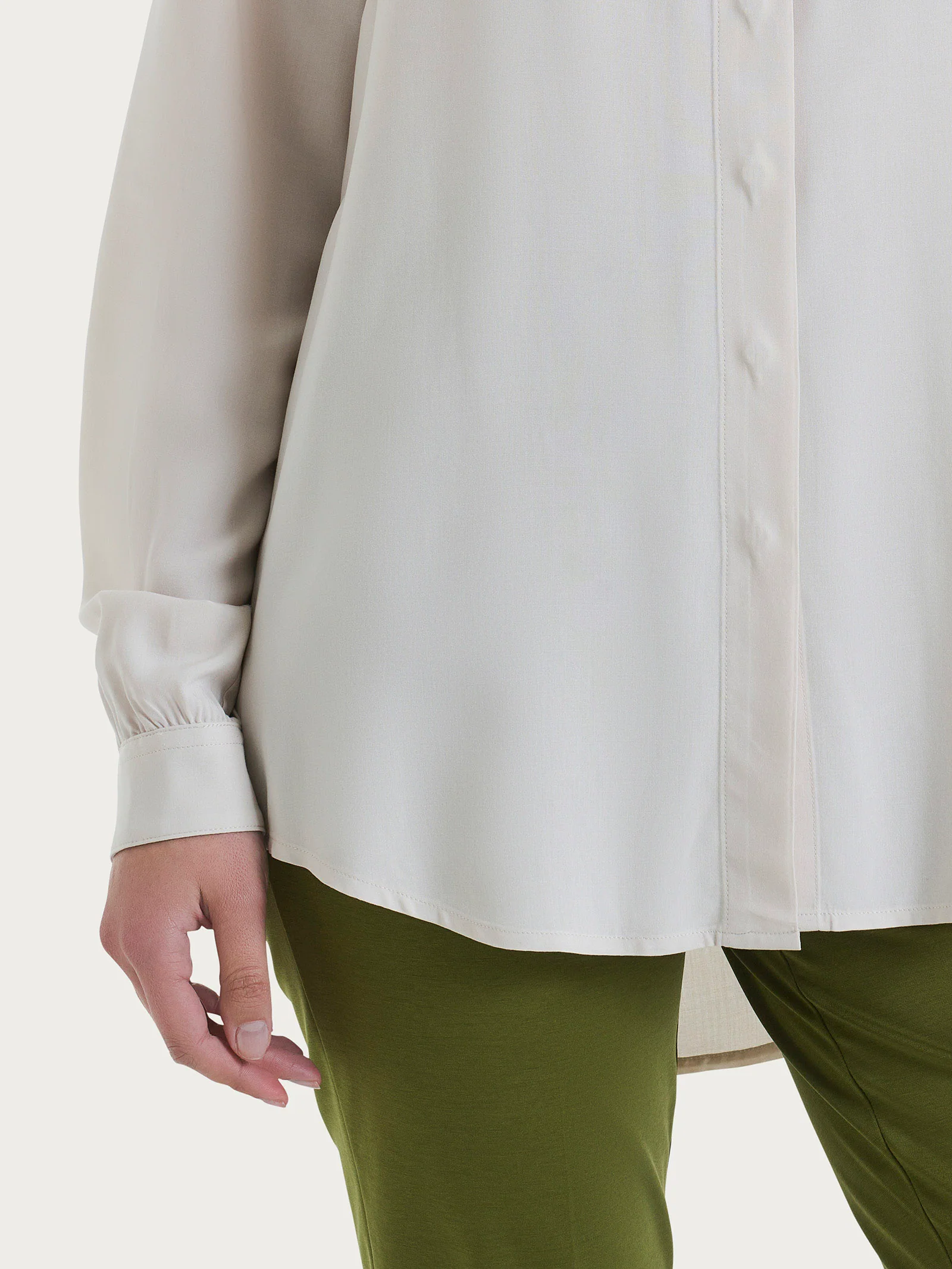 Camicia a manica lunga in Ecoseta - Champignon - Image 3