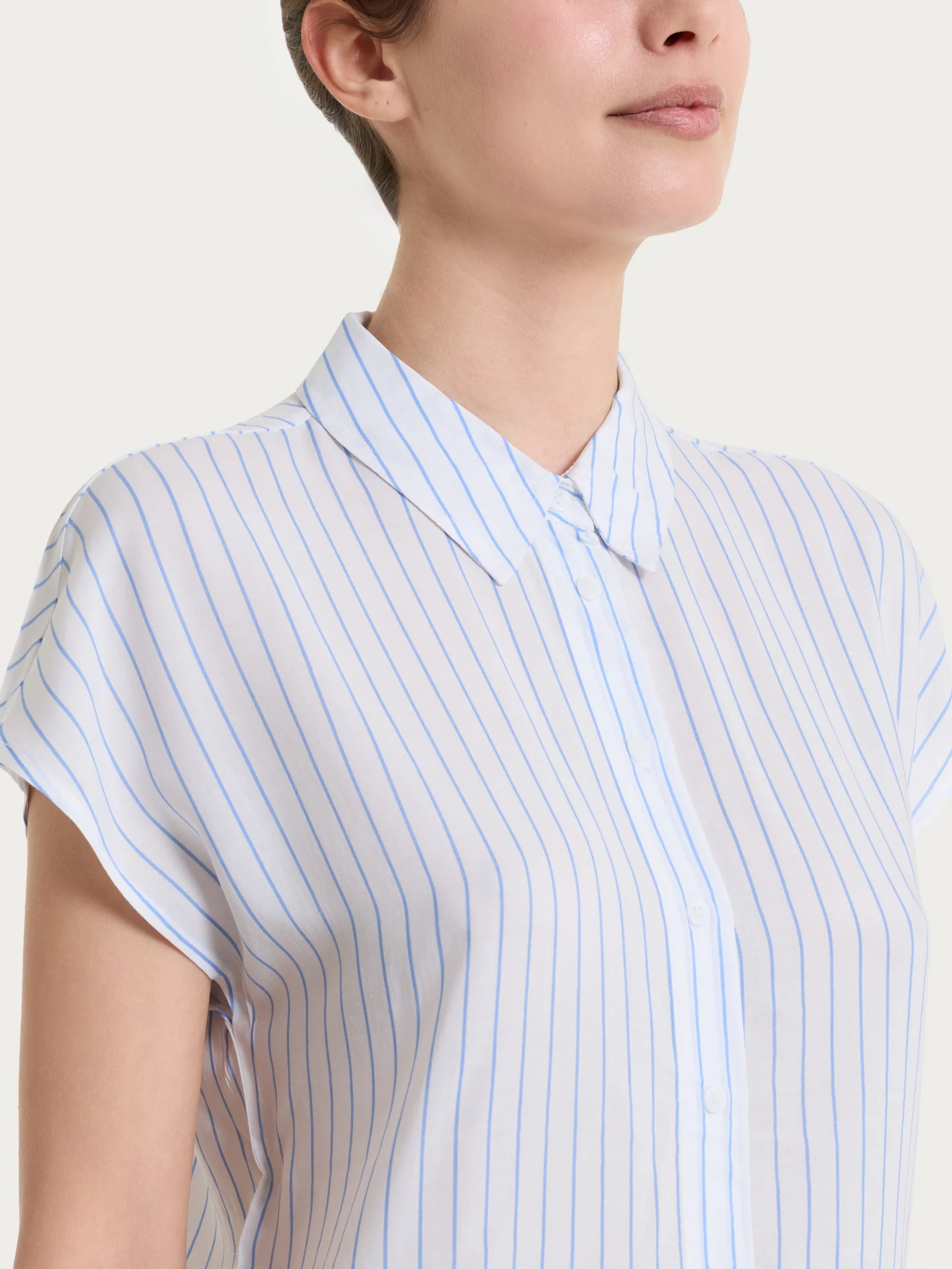 Camicia a righe con manica corta in Ecoseta - Fant. Bel Air Blue - Image 6