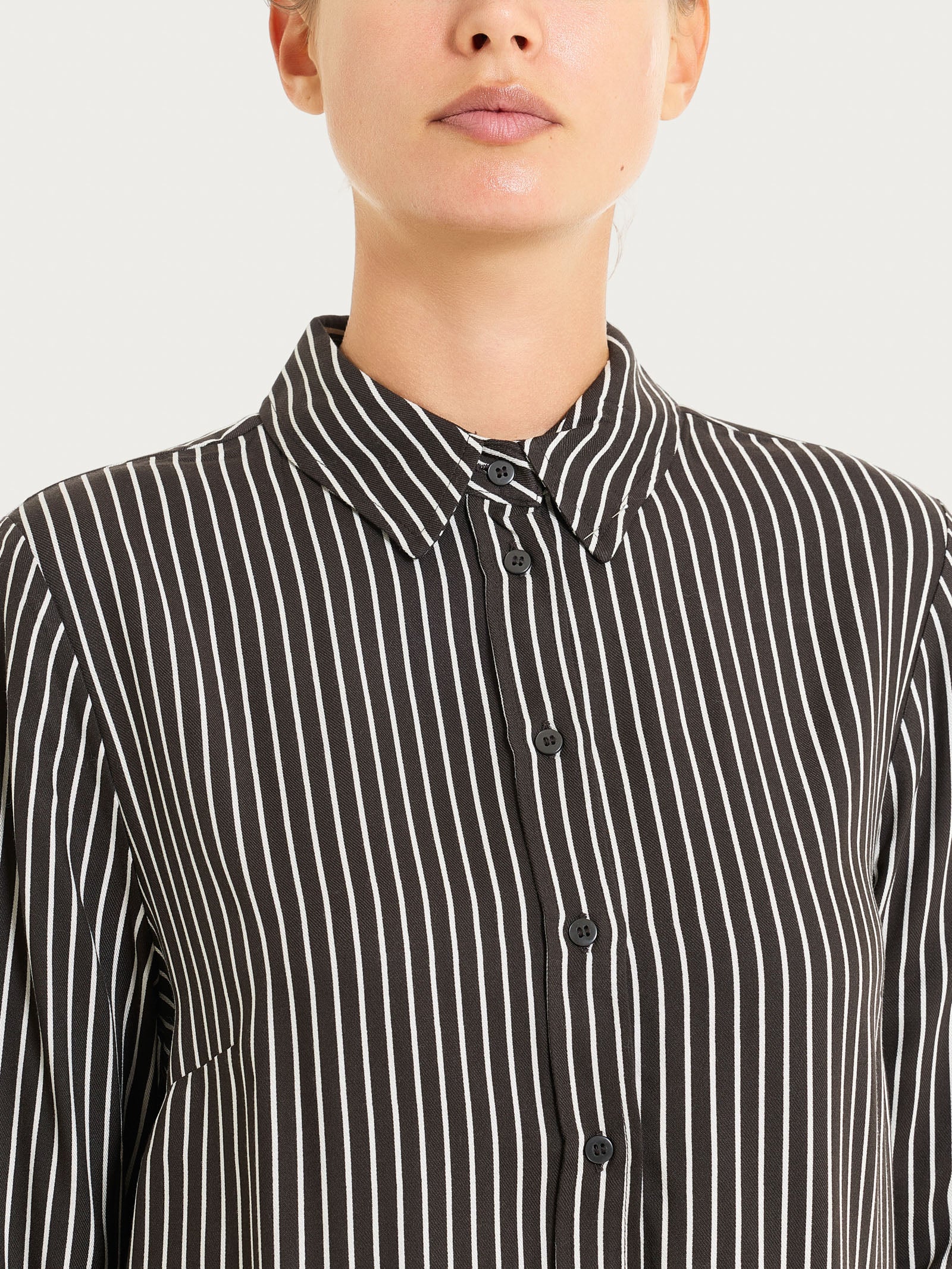 Camicia a righe in Winter EcoSeta - Fant. Chocolate Torte - Image 3