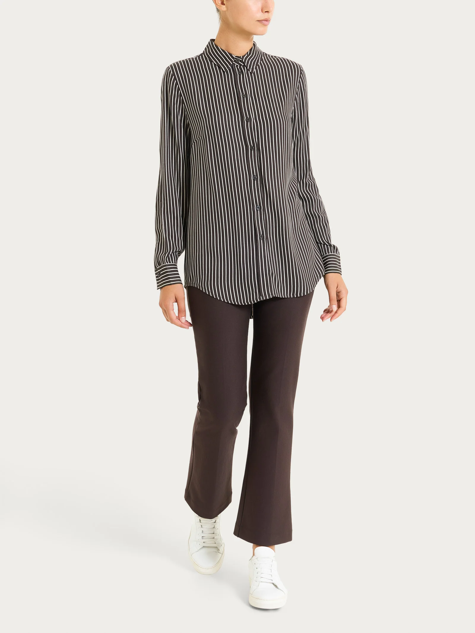 Camicia a righe in Winter EcoSeta - Fant. Chocolate Torte - Image 4