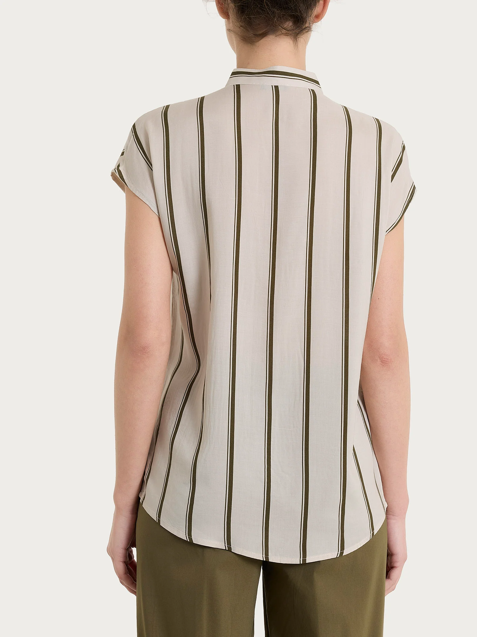 Camicia a righe spaziate e manica corta in EcoSeta - Fant. Dark Olive - Image 2