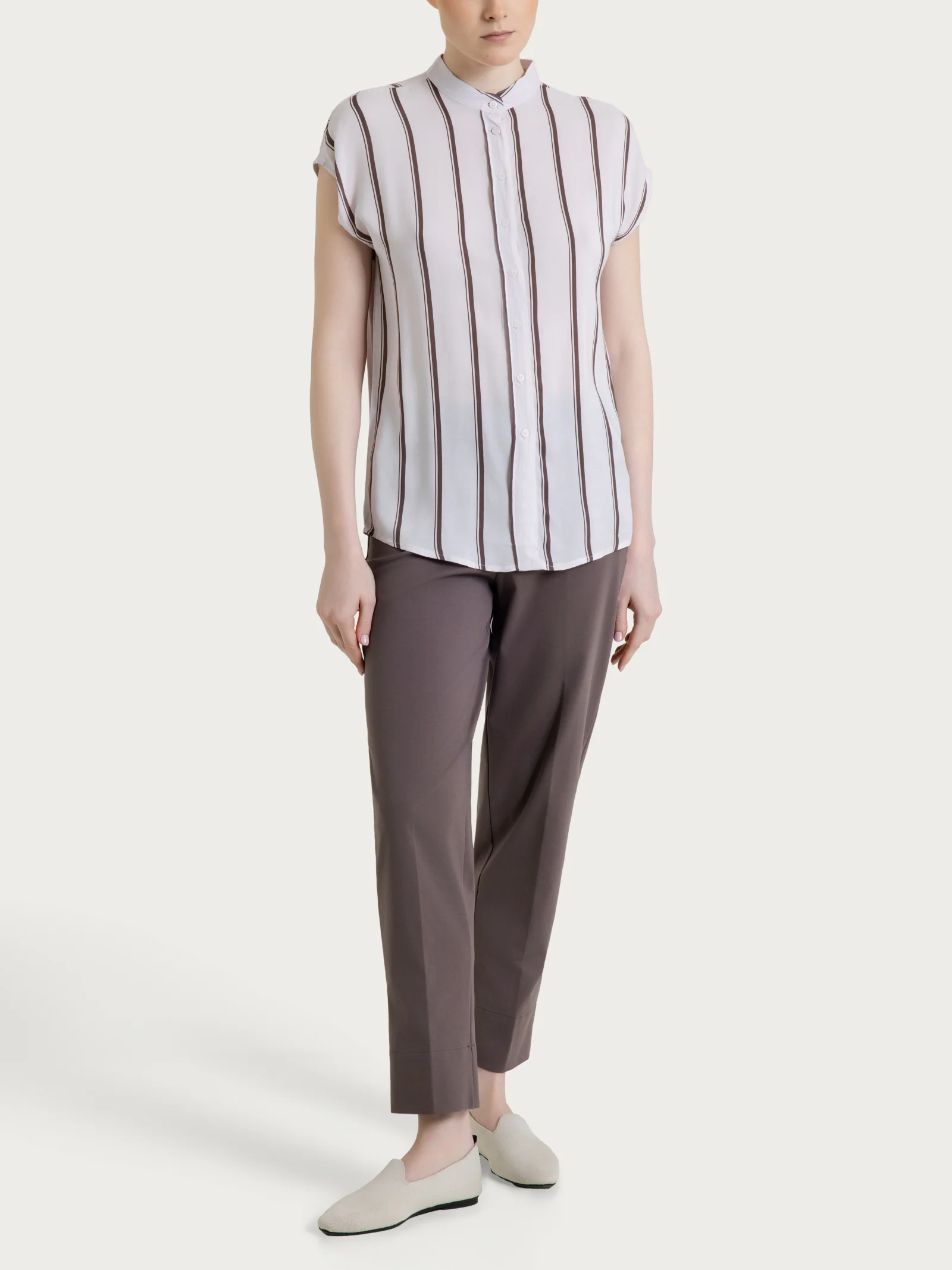 Camicia a righe spaziate e manica corta in EcoSeta - Fant. Plum Truffle - Image 4