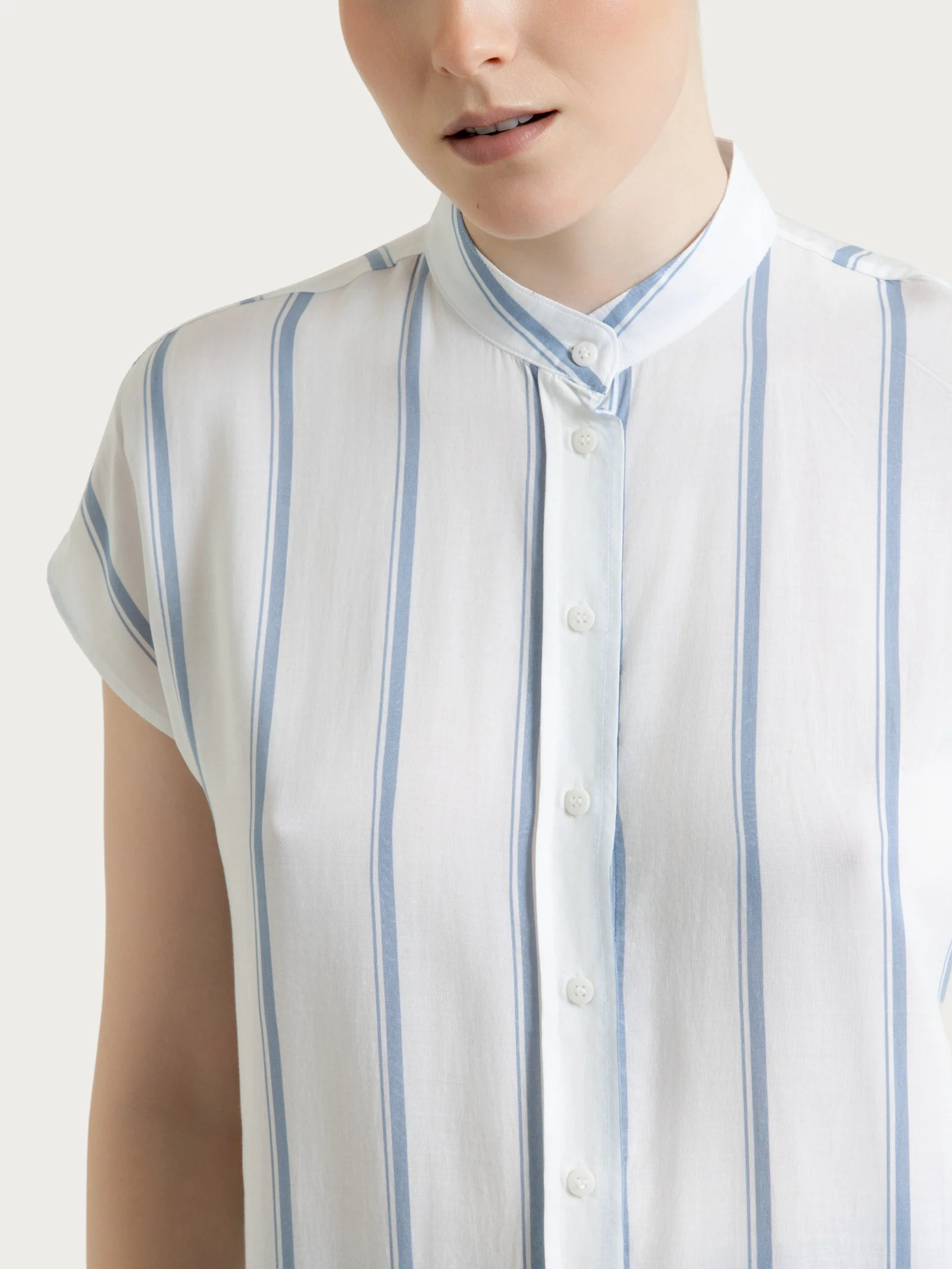 Camicia a righe spaziate e manica corta in EcoSeta - Fant. Dusty Blue - Image 3