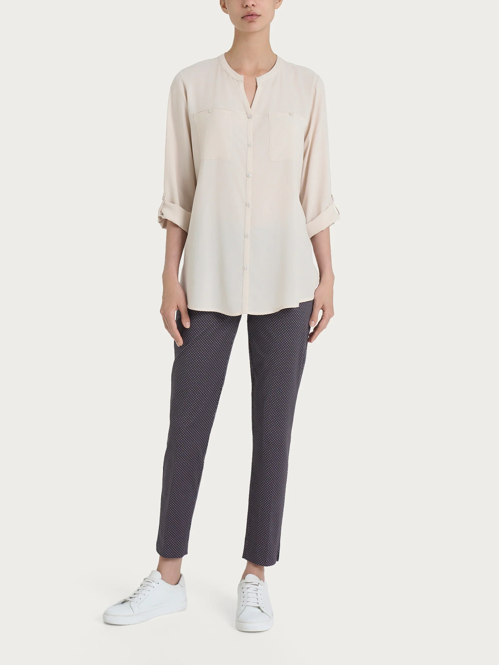 Camicia con collo alla coreana in EcoSeta - Champignon - Image 5