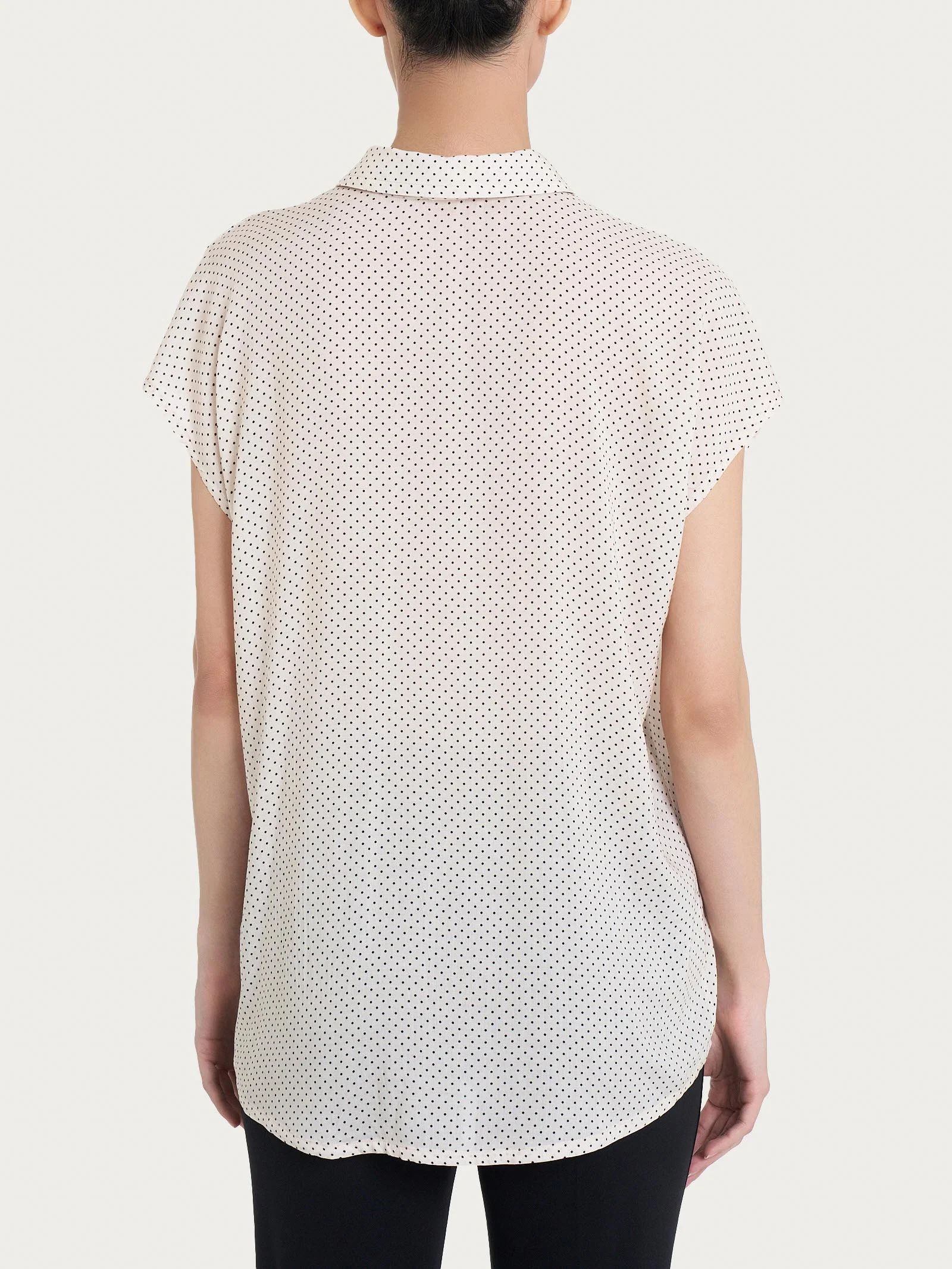 Camicia con dots e manica corta a kimono in Ecoseta - Fant.Champignon - Image 2