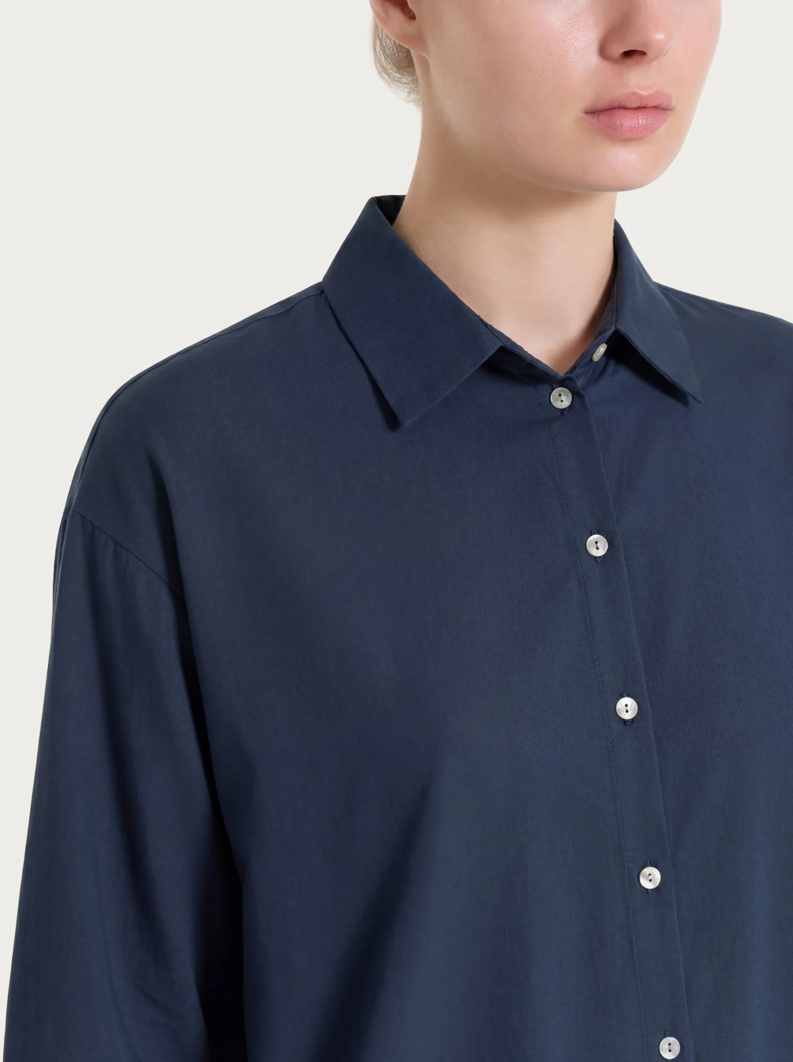 Camicia con manica 3/4 in Voile Stretch - Bleu - Image 3