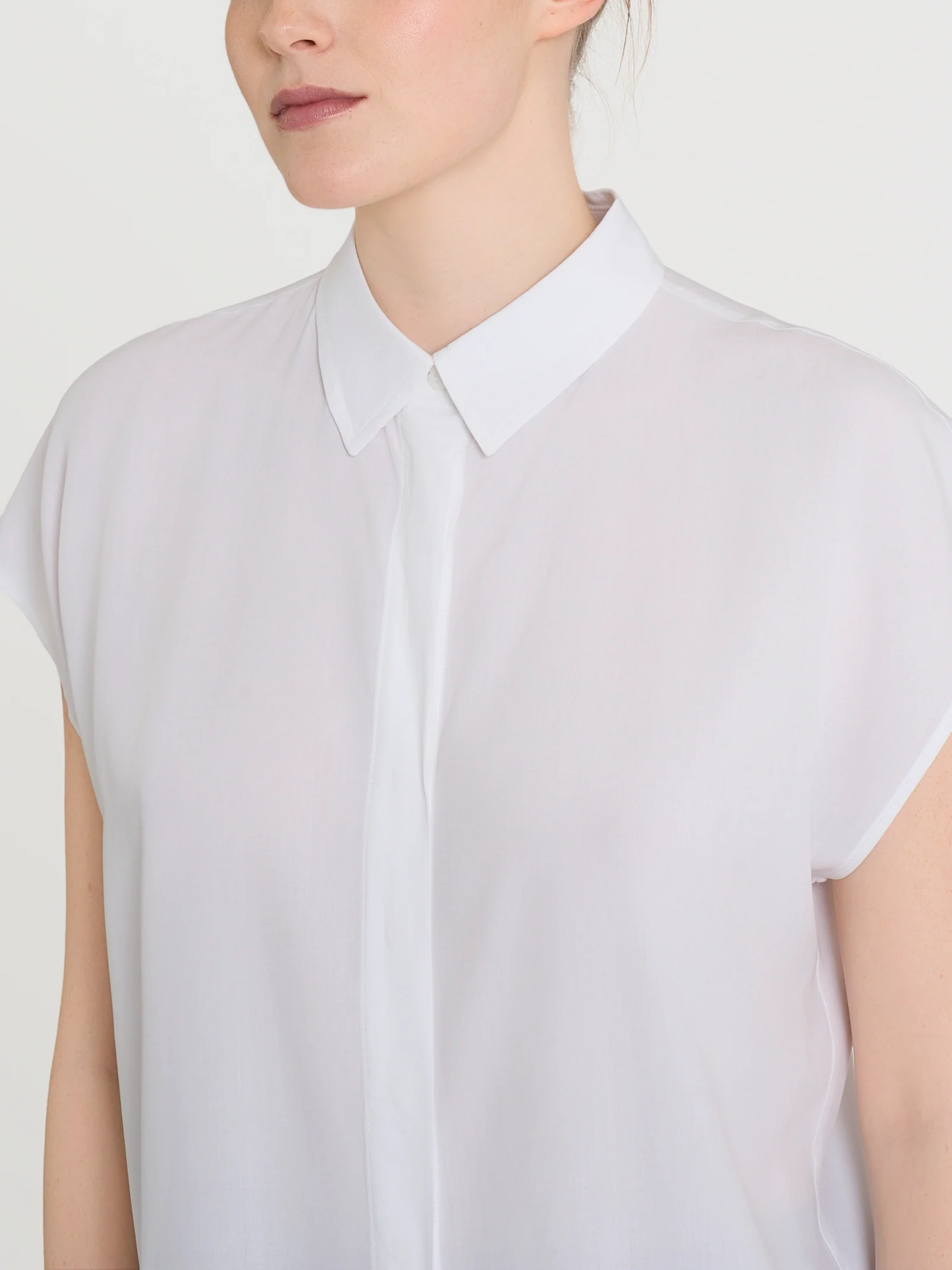 Camicia con manica corta a kimono in Ecoseta - Bianco - Image 3