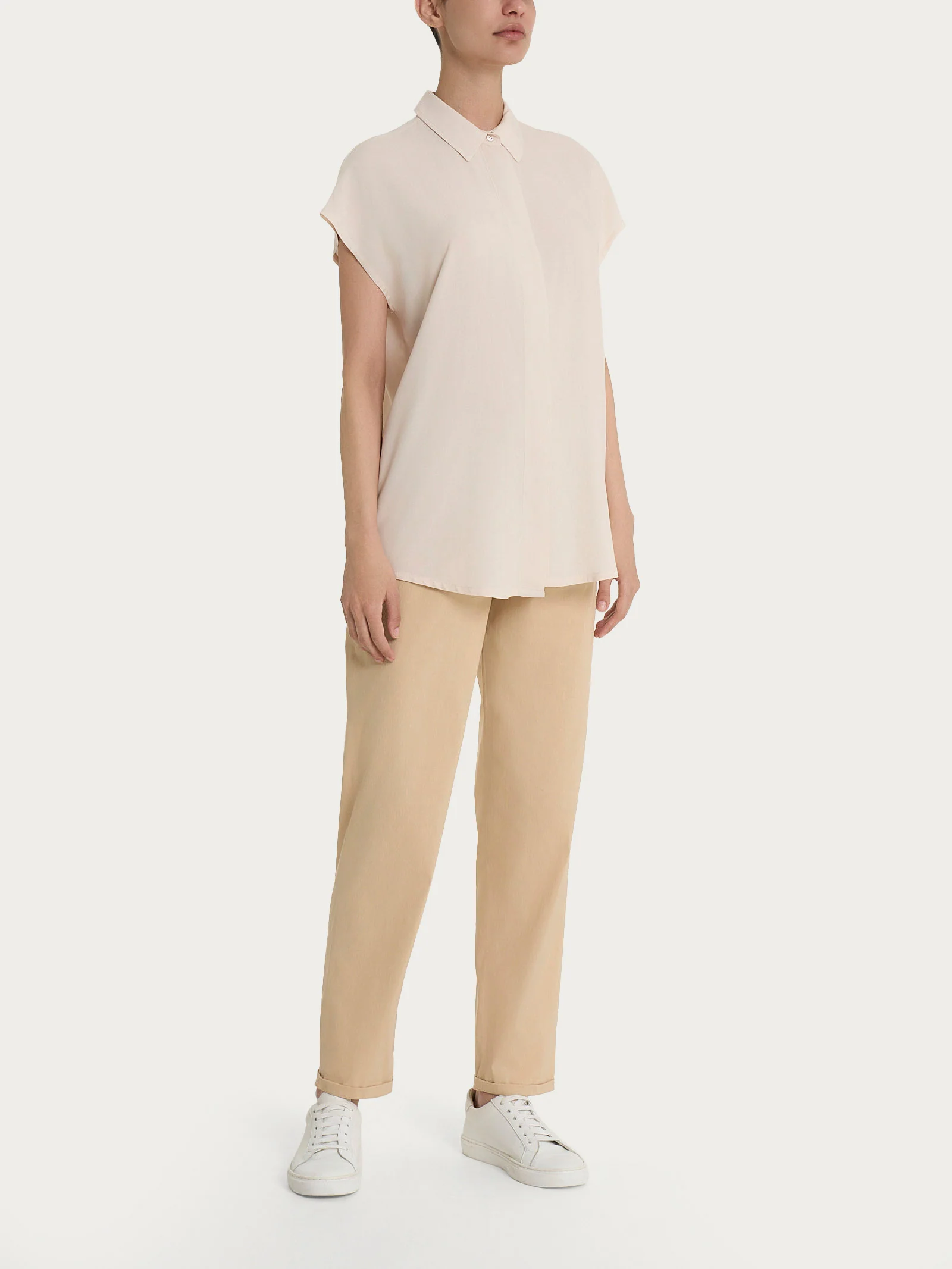 Camicia con manica corta a kimono in Ecoseta - Champignon - Image 4