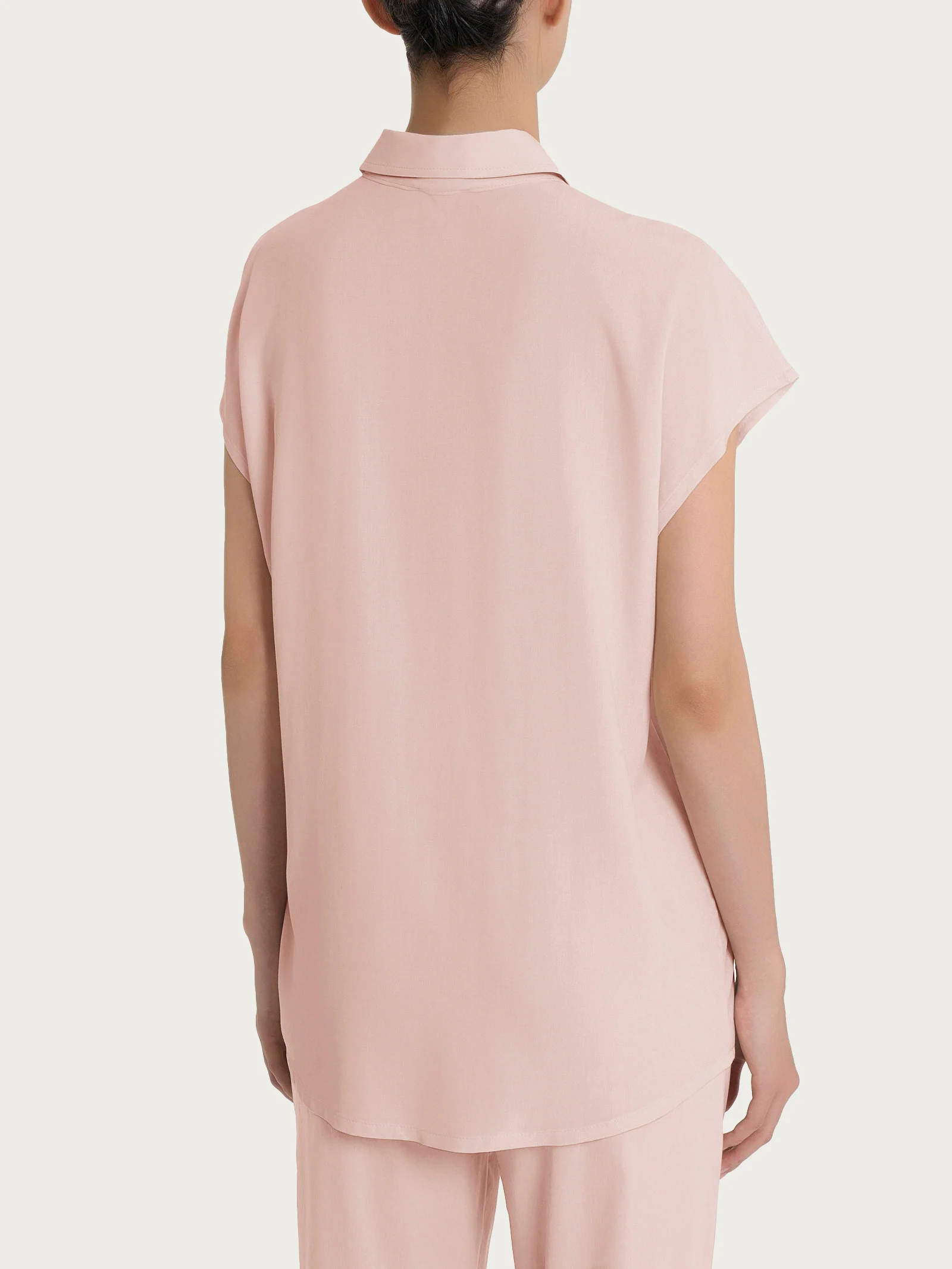 Camicia con manica corta a kimono in Ecoseta - Cameo Rose - Image 2