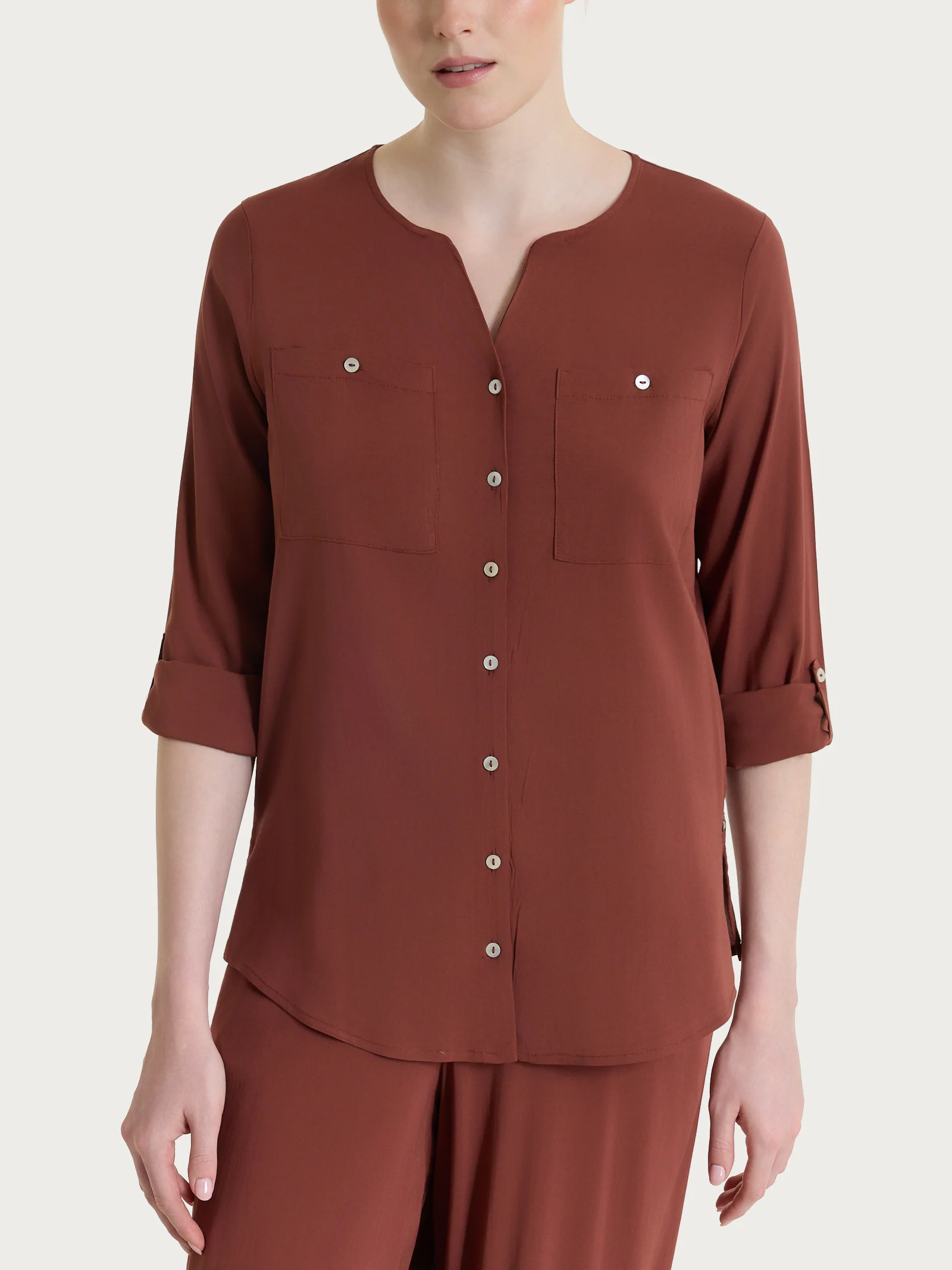Camicia con manica risvoltabile in Voile Stretch - Mahogany - Image 2