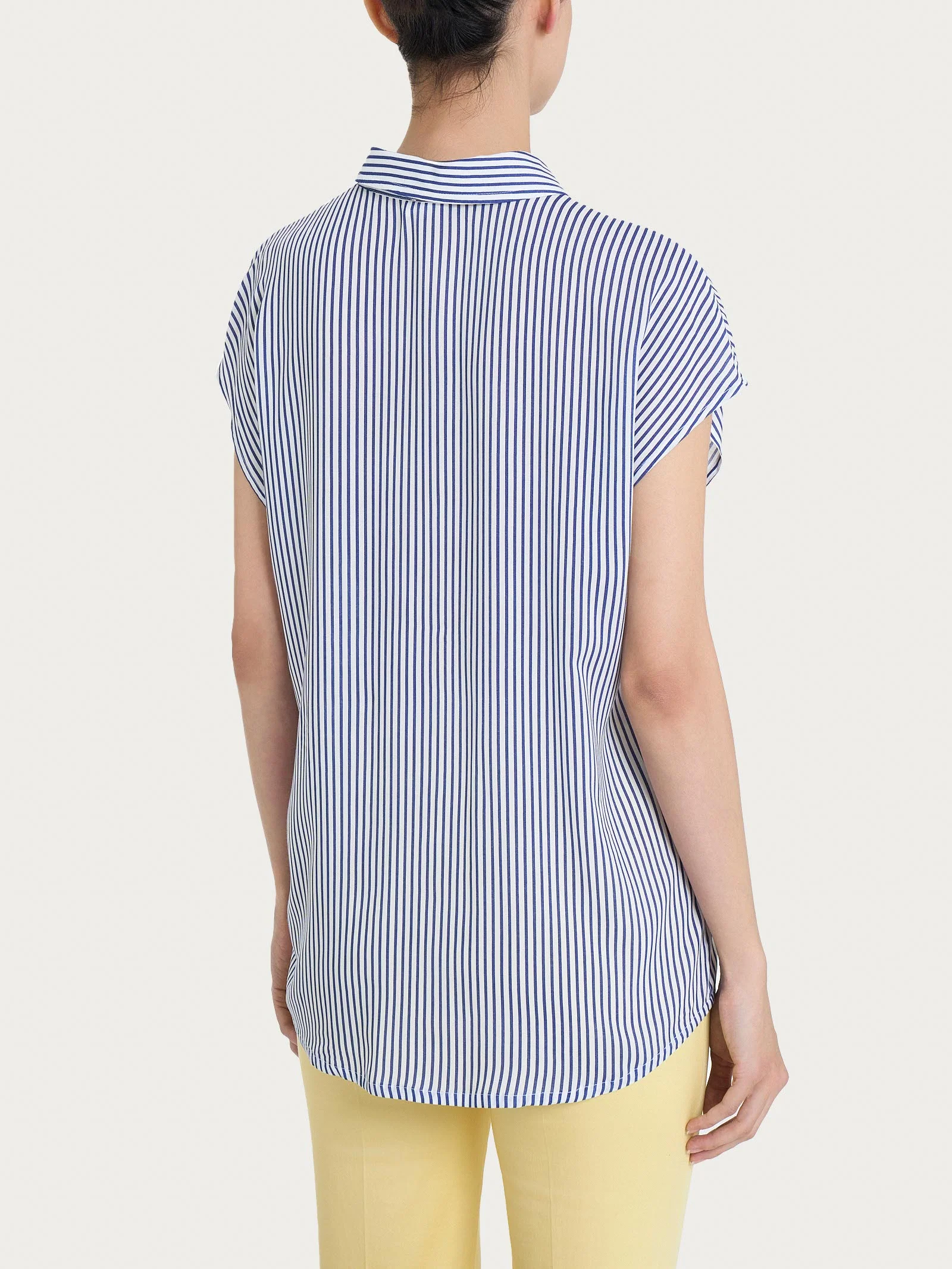 Camicia con stripes e manica corta a kimono in Ecoseta - Fant.White - Image 2
