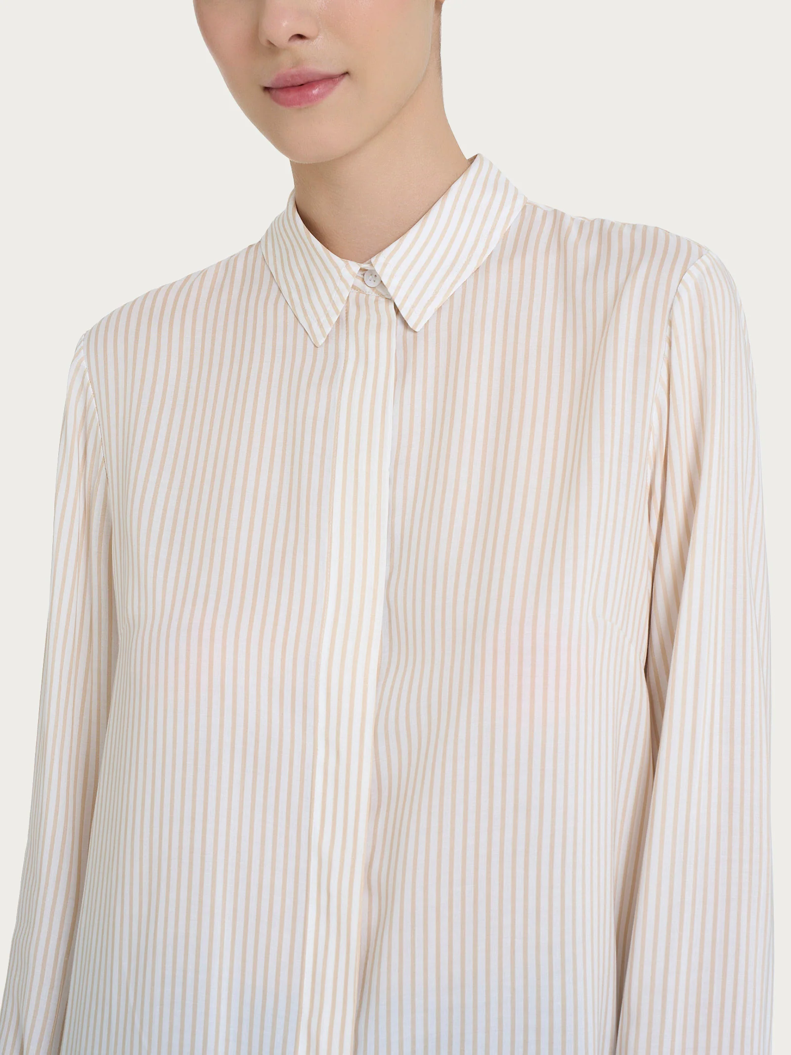 Camicia con stripes e manica lunga in Ecoseta - Fant. Irish Cream - Image 3