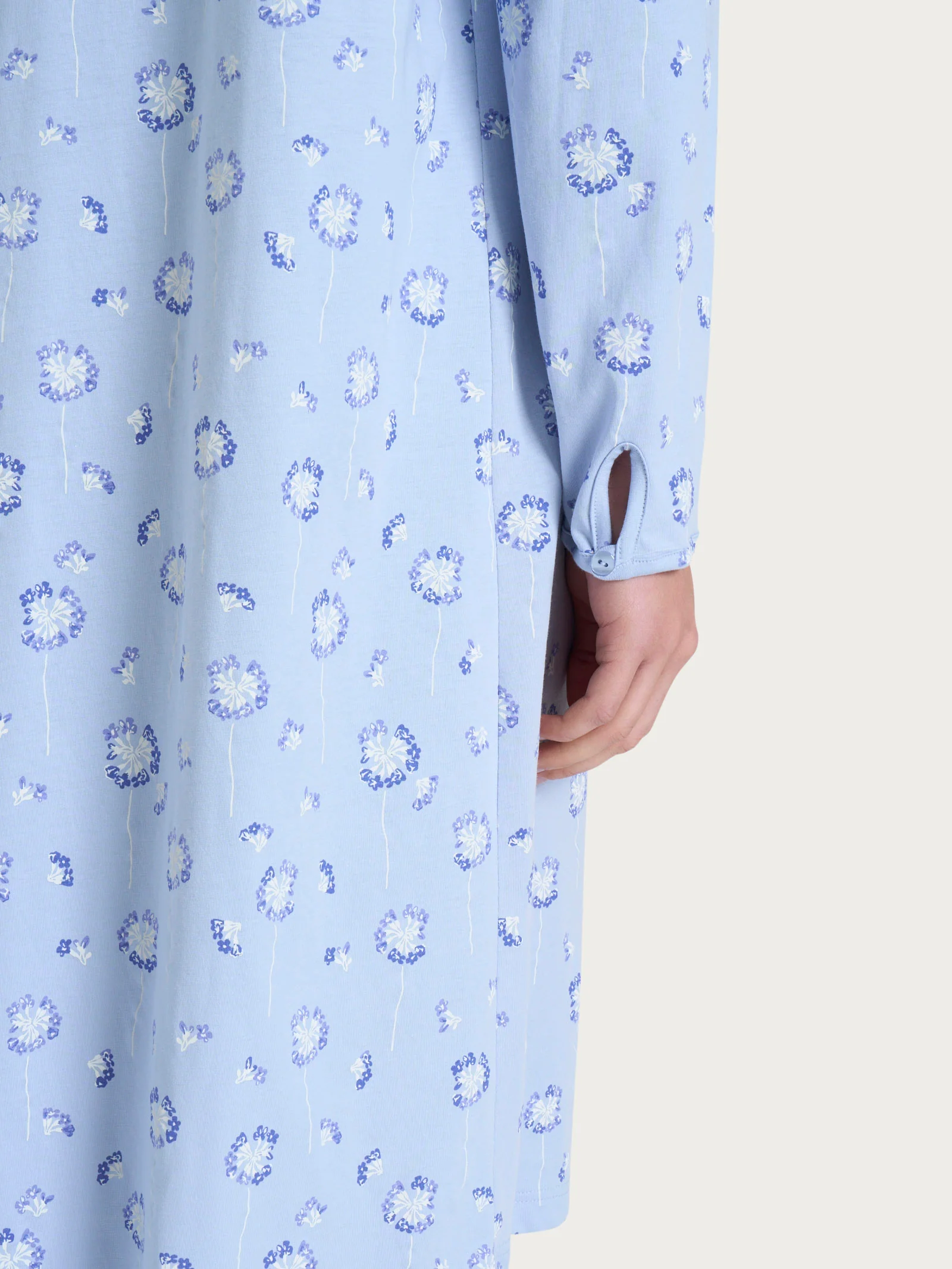 Camicia da notte aperta con soffioni in Jersey di cotone 54-60 - Fant. Brunnera Blue - Image 3