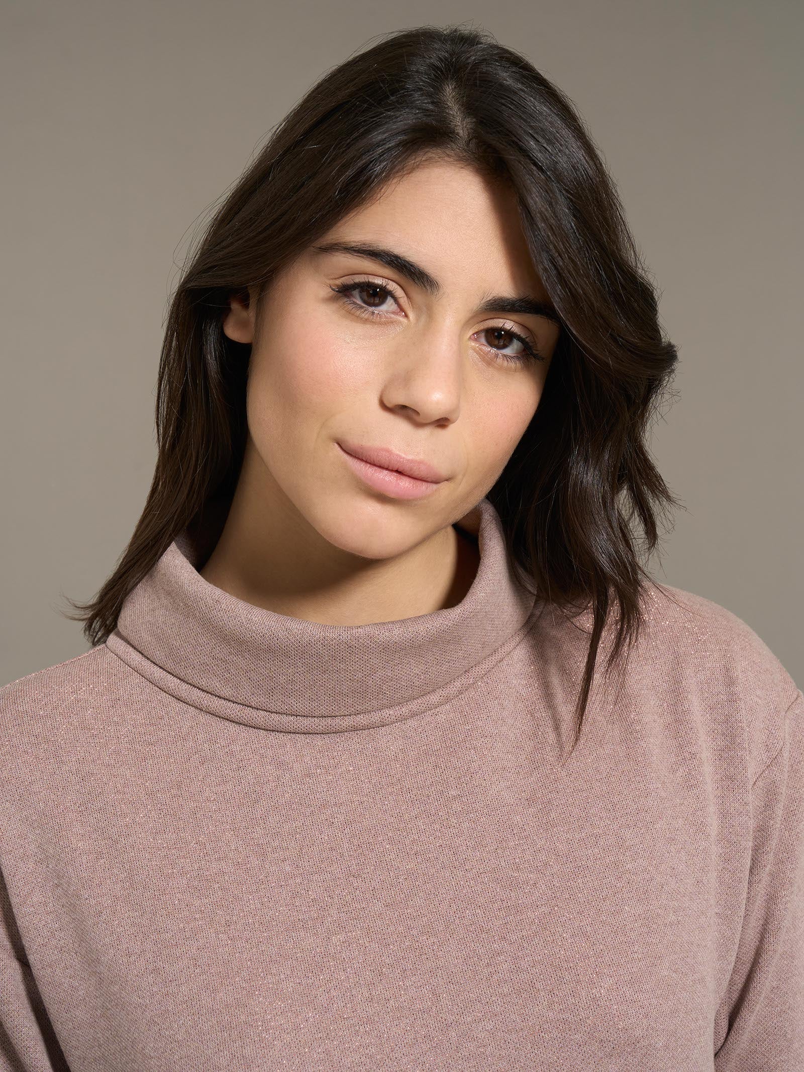 Camicia da notte lunga con collo alto in Cotton Eco Pile e Lurex - Terra - Image 3