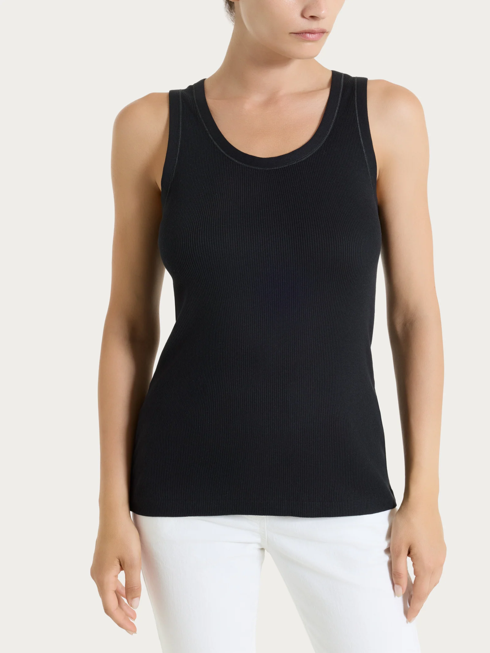 Look a Colori: Black