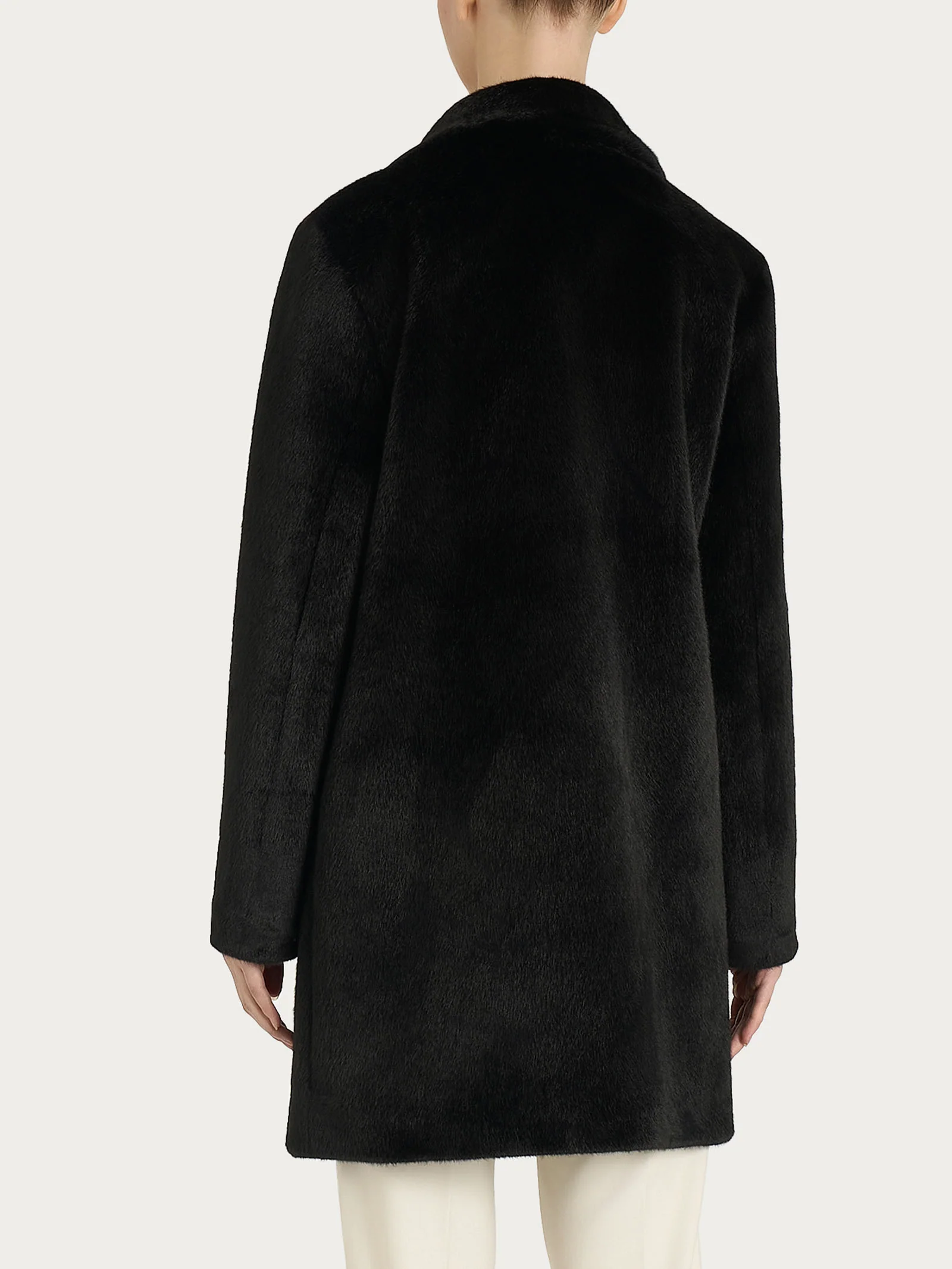 Cappotto corto con revers double-face in Vegan Shearling - Nero - Image 4