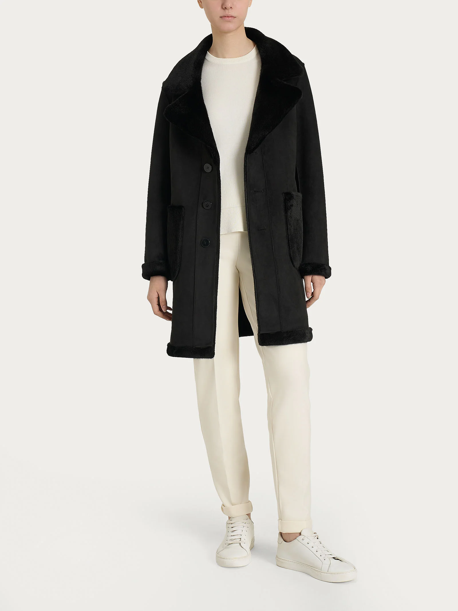 Cappotto corto con revers double-face in Vegan Shearling - Nero - Image 7