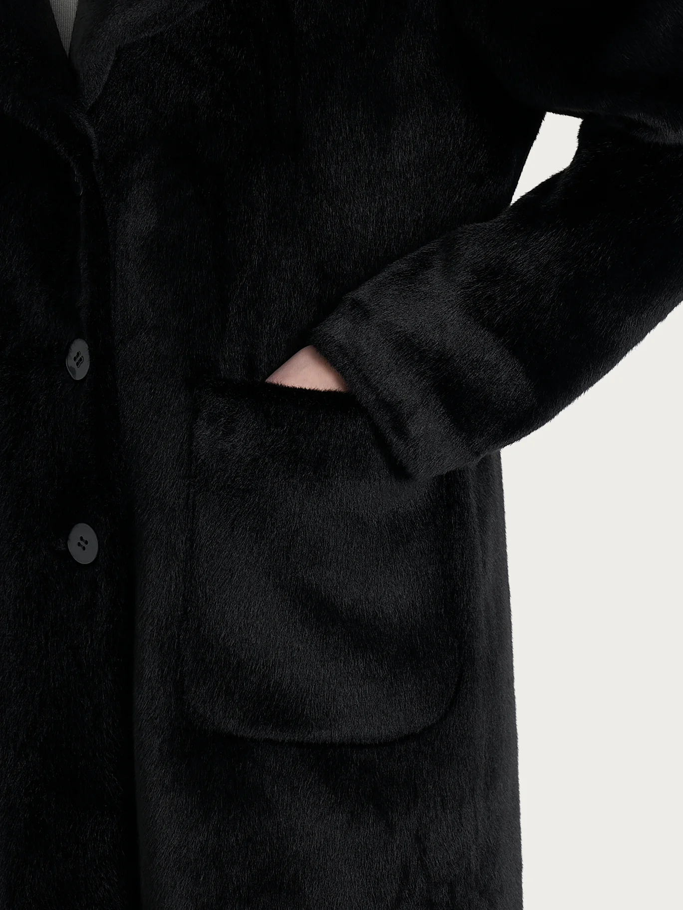 Cappotto lungo con revers double-face in Vegan Shearling - Nero - Image 7