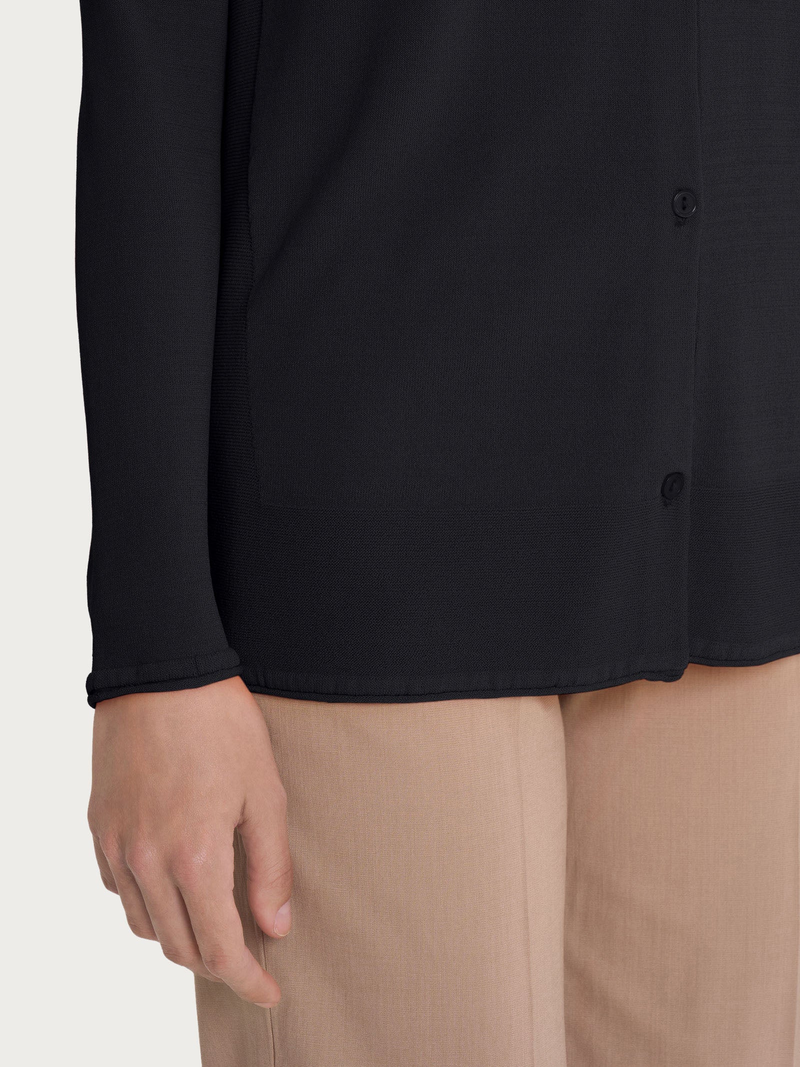 Cardigan aperto con bottoni in Crêpe  - Nero - Image 3