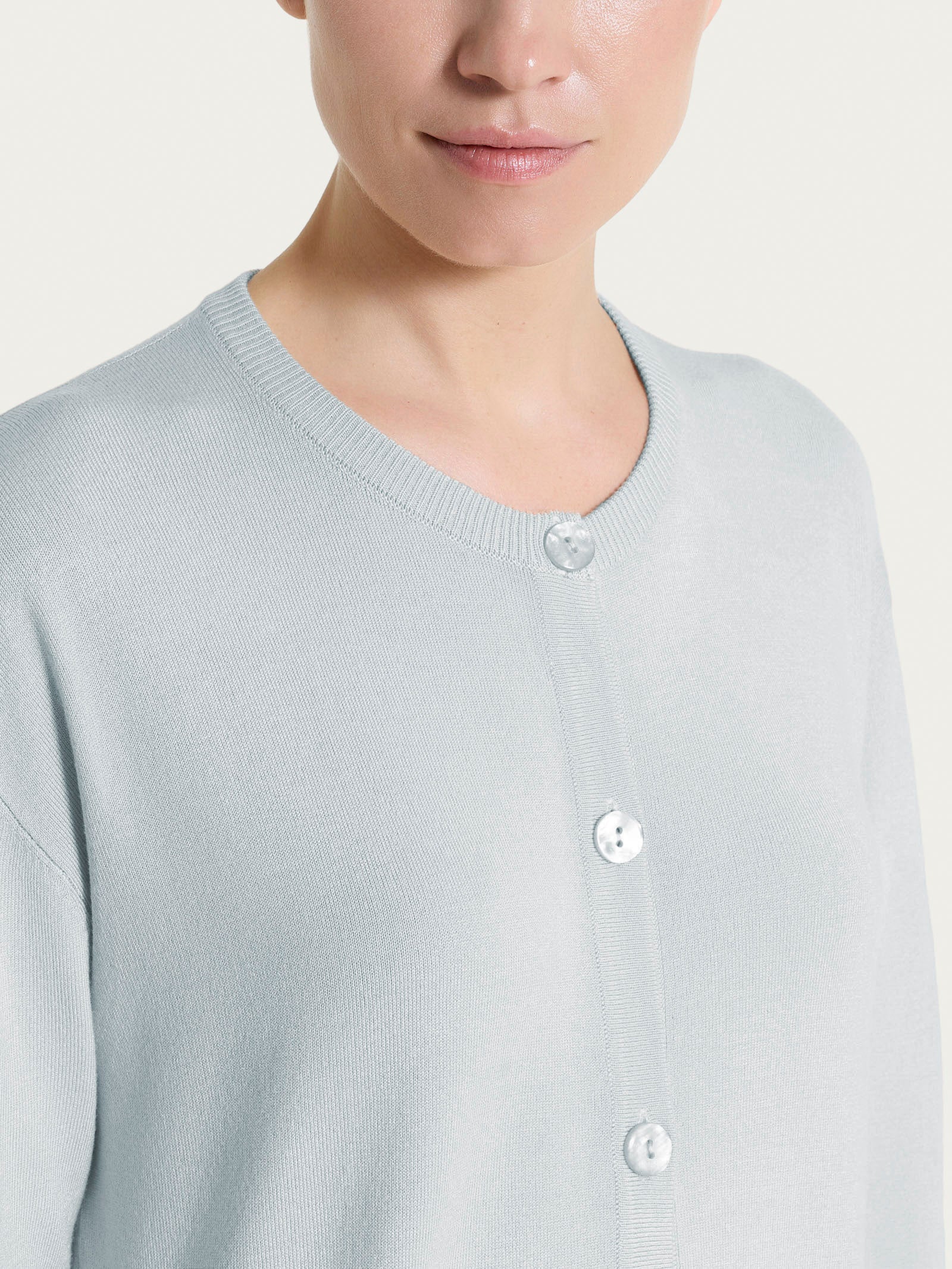 Cardigan con bottoni in Summertime - Gray Dawn - Image 4