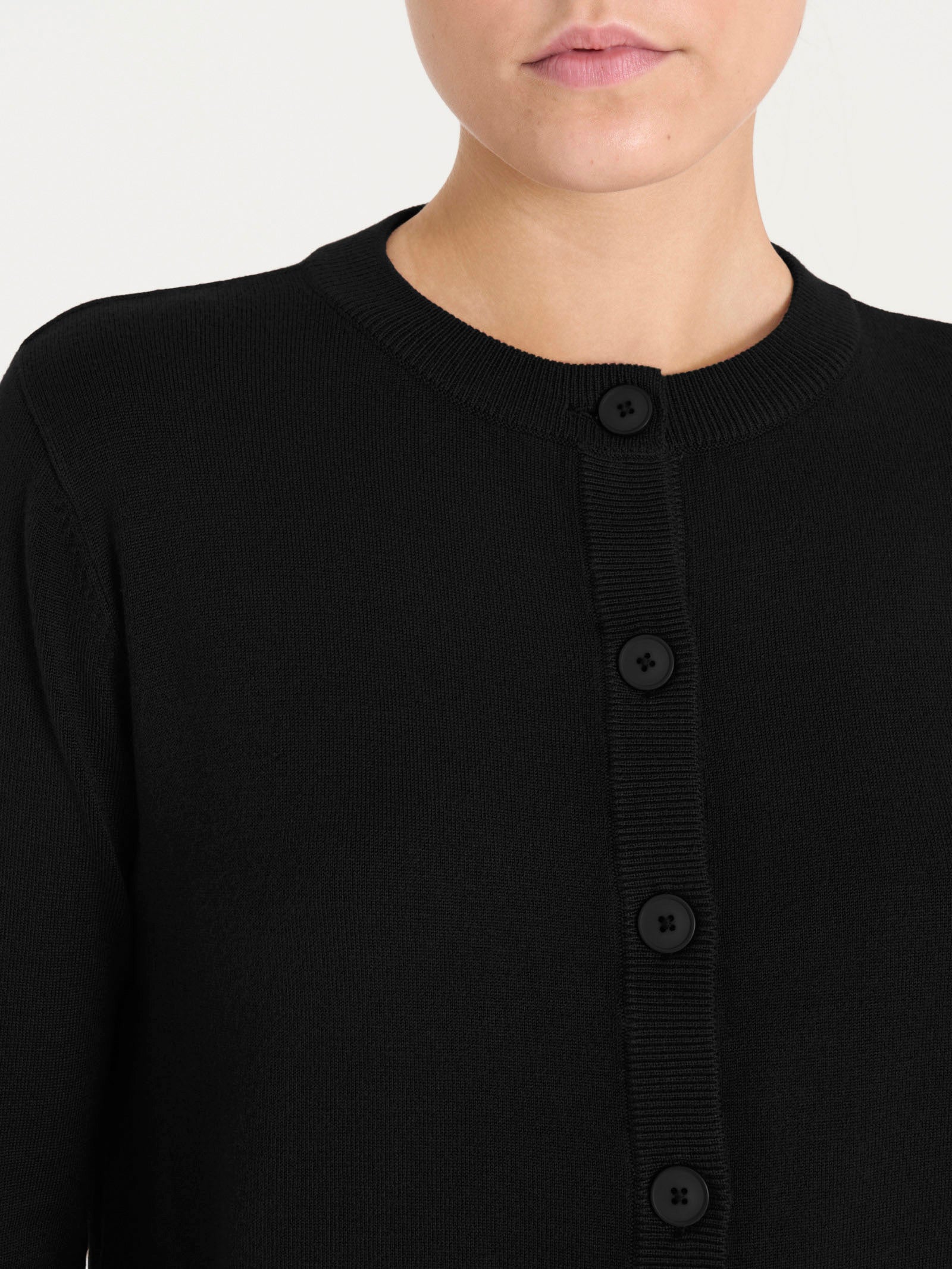 Cardigan corto con bottoni Four Seasons - Nero - Image 4