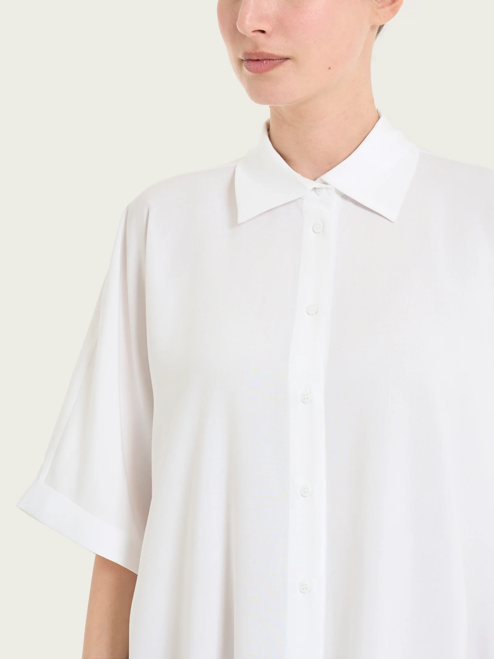 Chemisier con manica kimono in EcoSeta - Bianco - Image 3