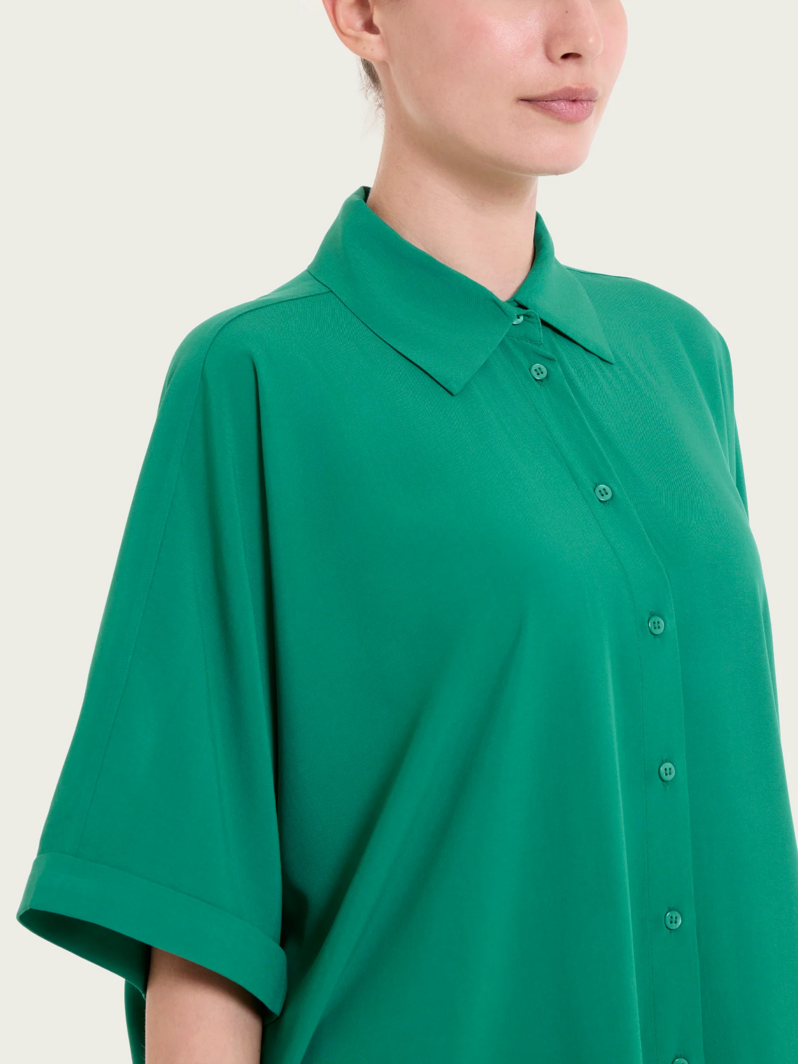 Chemisier con manica kimono in EcoSeta - Bayou - Image 3