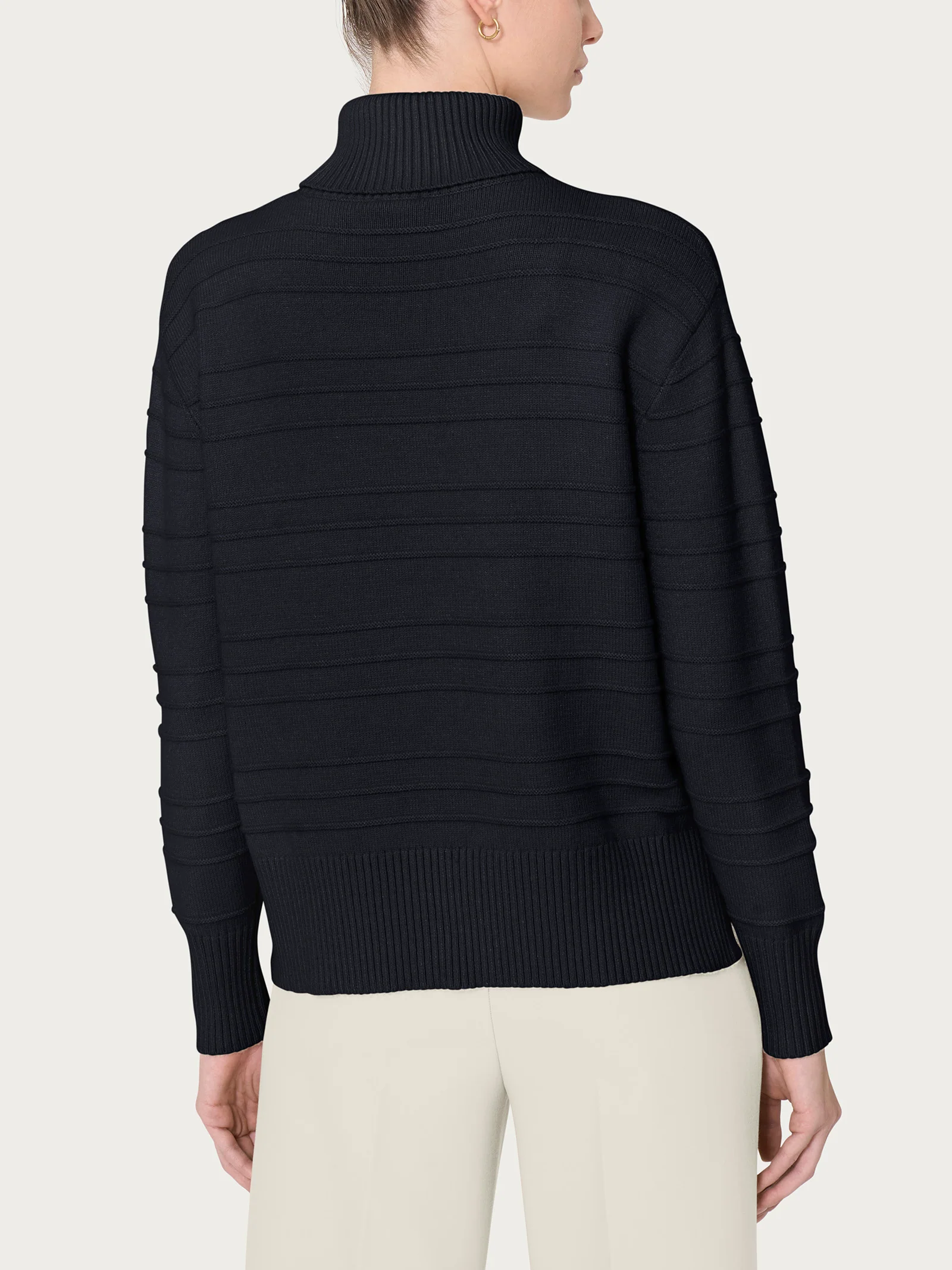 Dolcevita a righe in Super Soft - Nero - Image 2