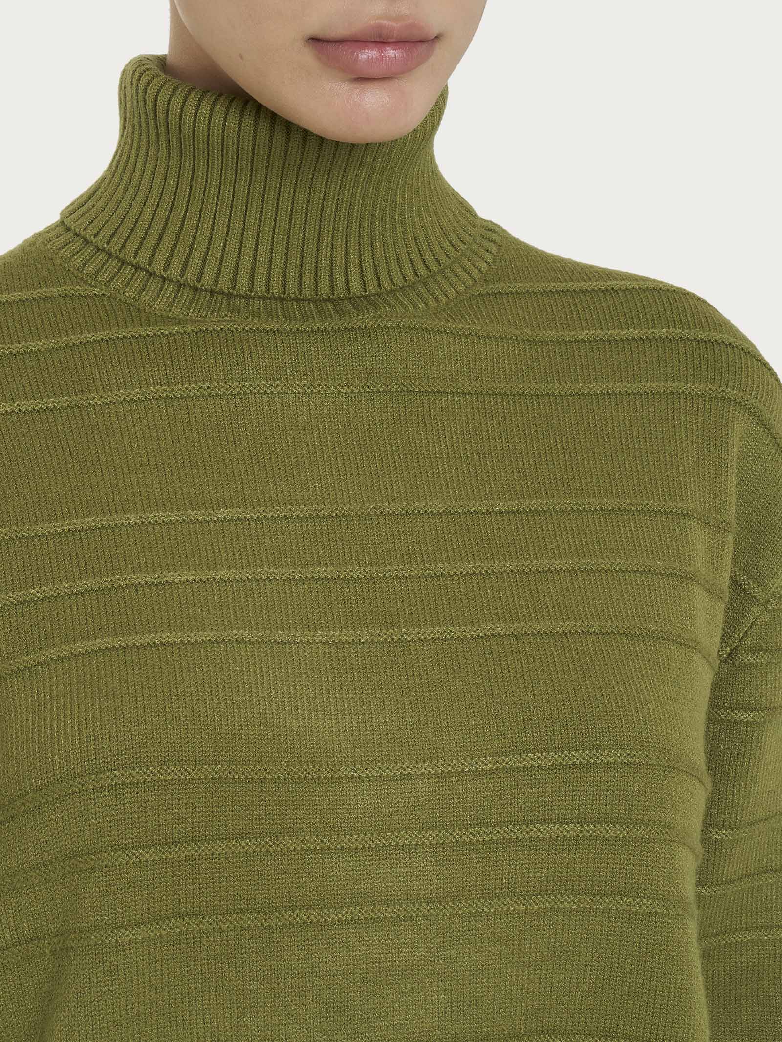 Dolcevita a righe in Super Soft - Sphagnum - Image 3