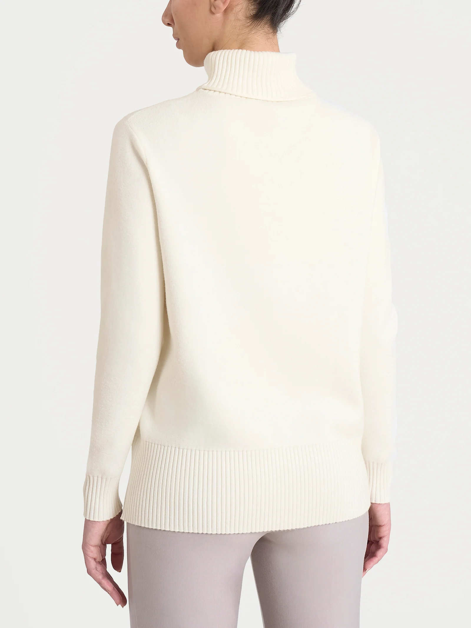 Dolcevita asimmetrico in Super Soft - Avorio - Image 2