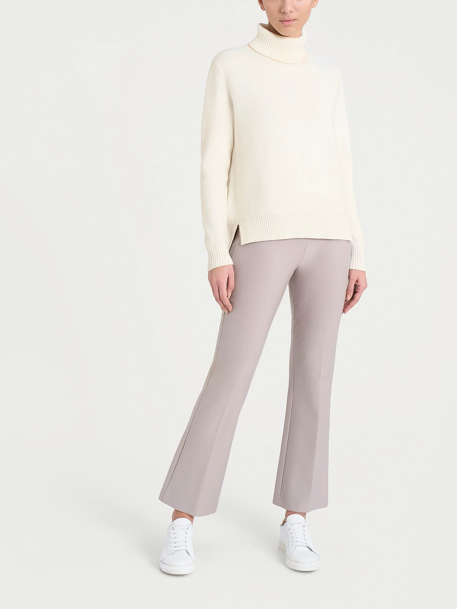 Dolcevita asimmetrico in Super Soft - Pine Bark - Image 4
