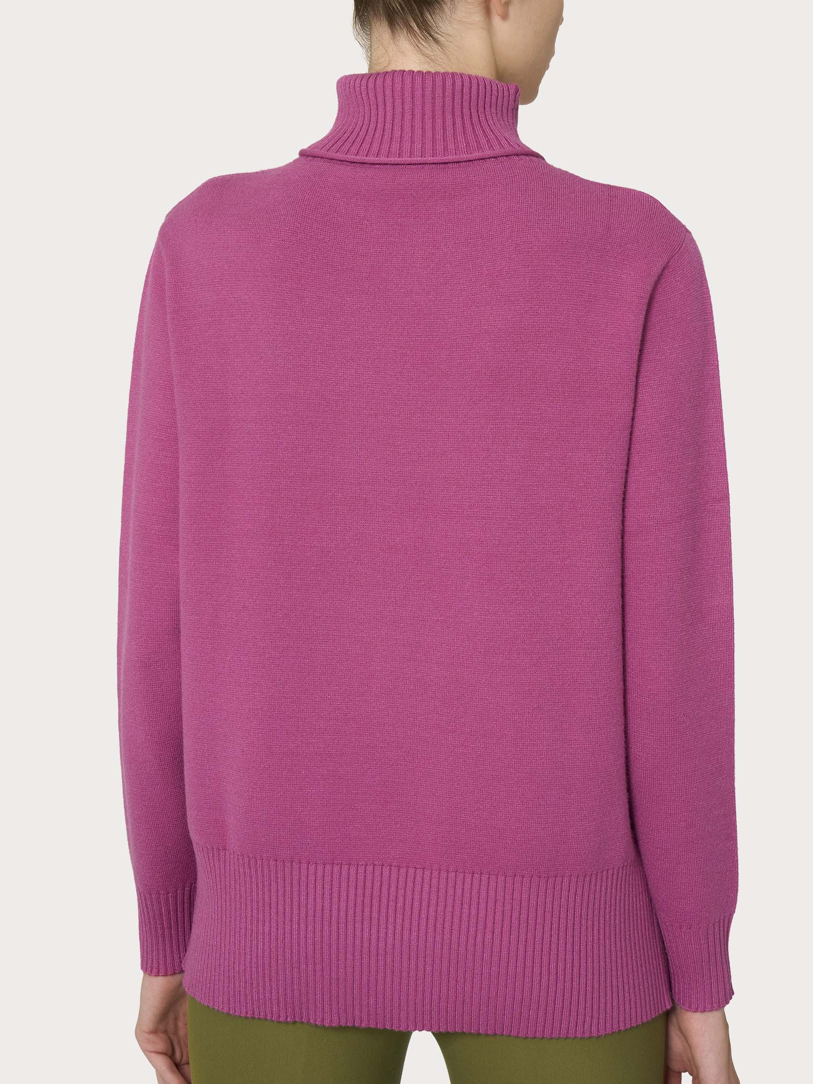 Dolcevita asimmetrico in Super Soft - Red Violet - Image 2