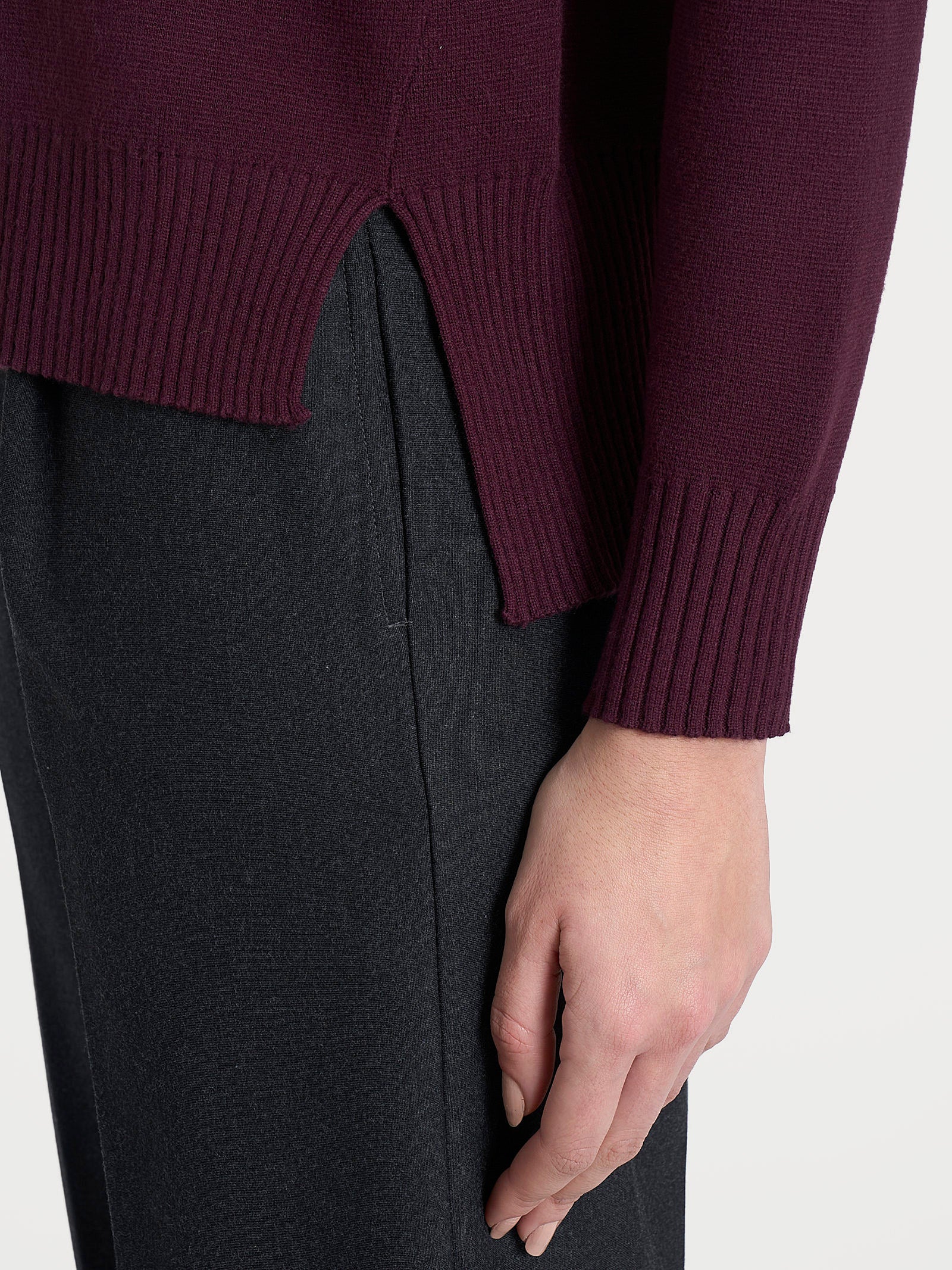 Dolcevita asimmetrico in Super Soft - Fig - Image 3