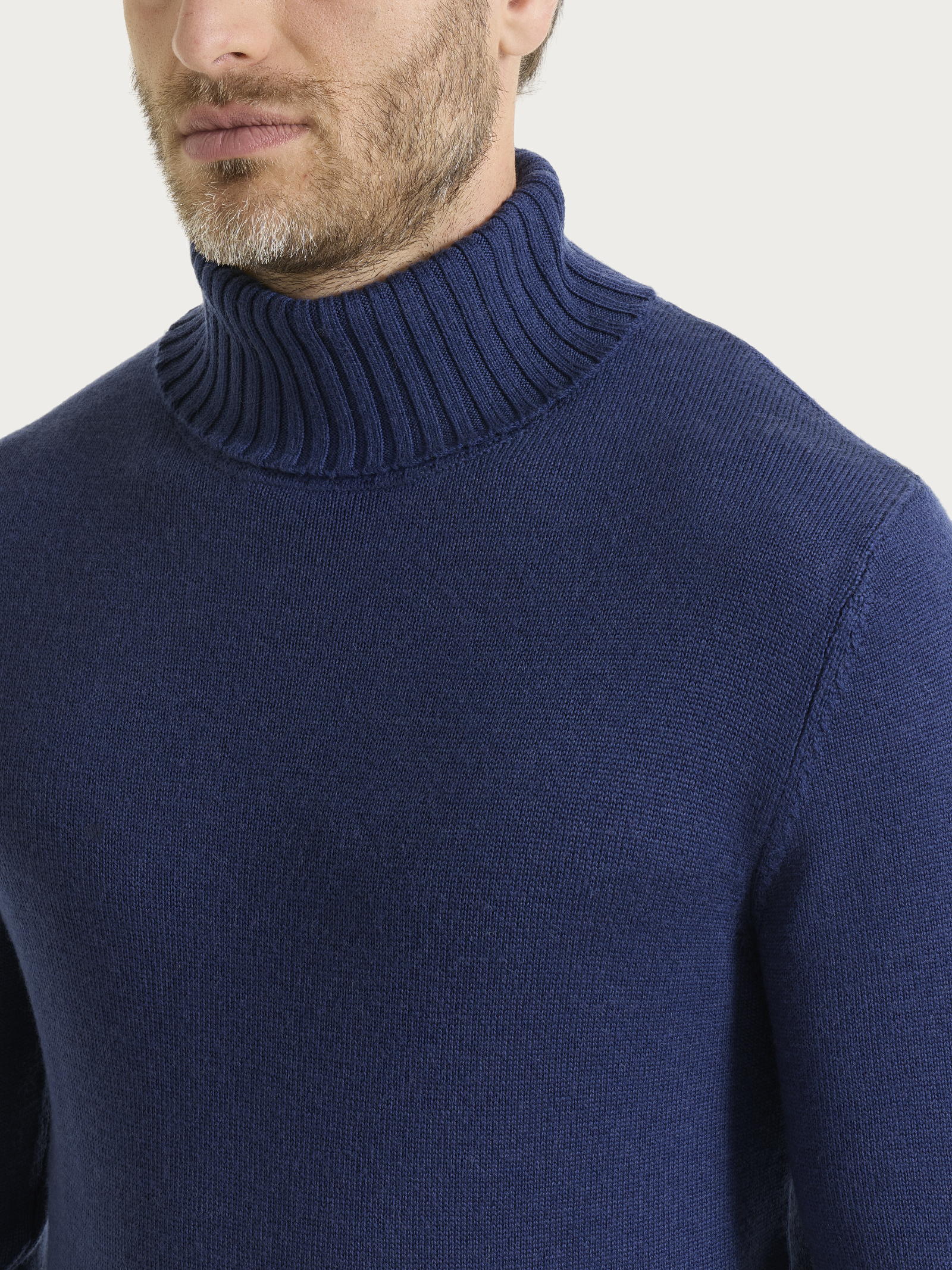 Dolcevita in Merino Soft - Indigo - Image 3