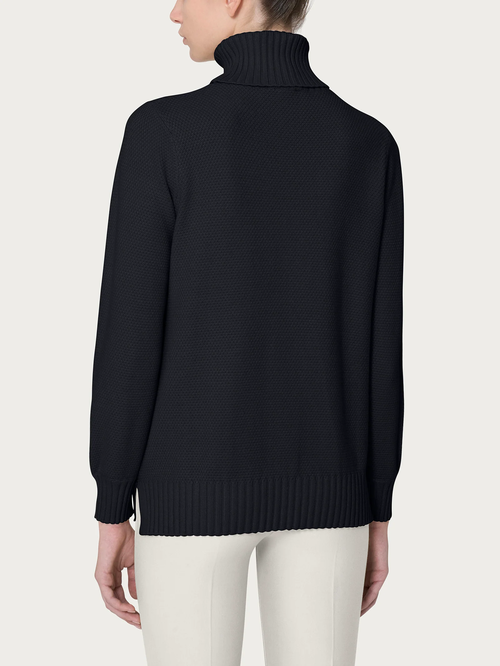 Dolcevita Punto Riso in Super Soft - Nero - Image 2
