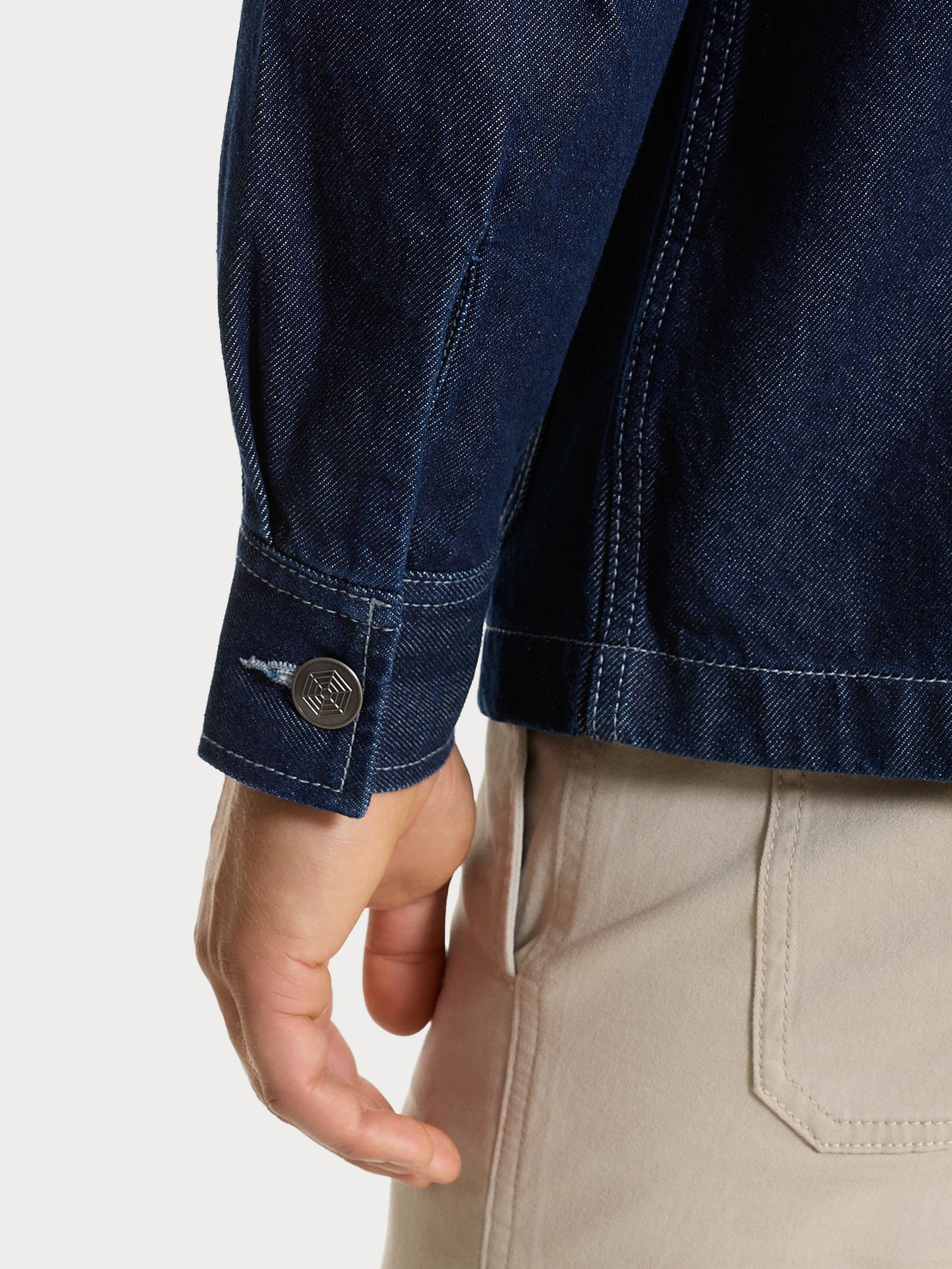 Giacca corta Utility in Raw Denim  - Dark Navy - Image 5