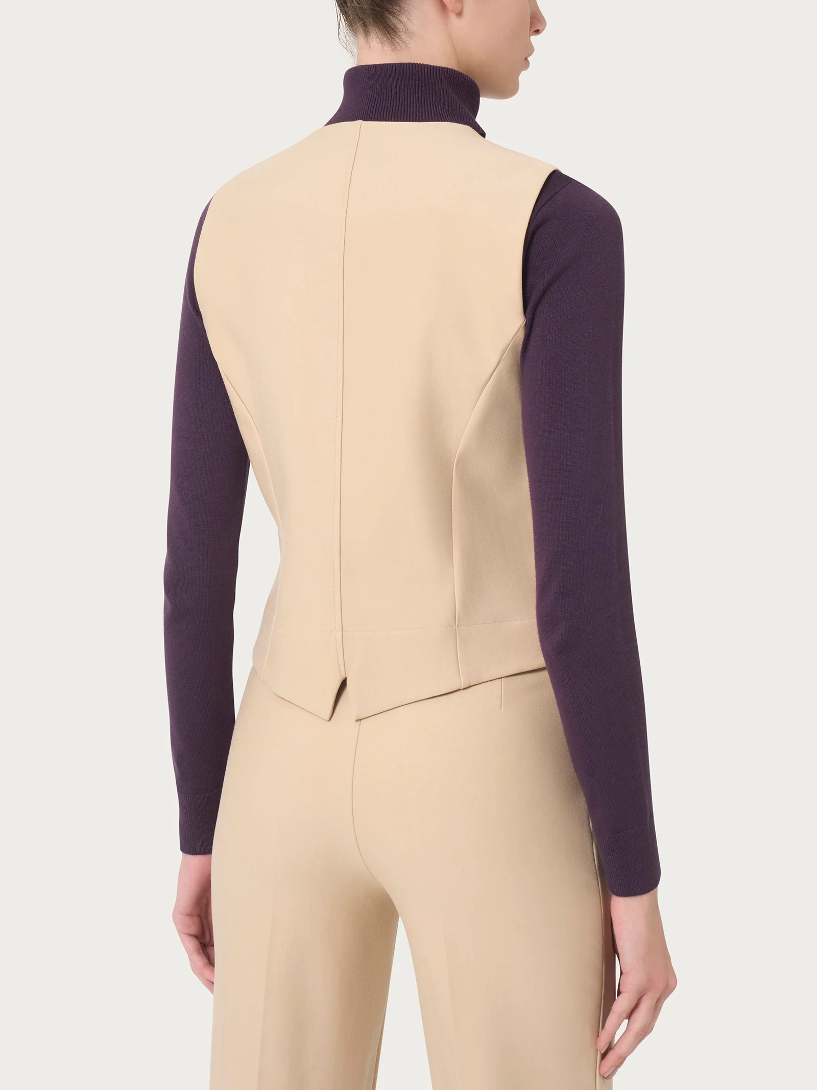 Gilet con quattro bottoni in Compact  - Irish Cream - Image 2