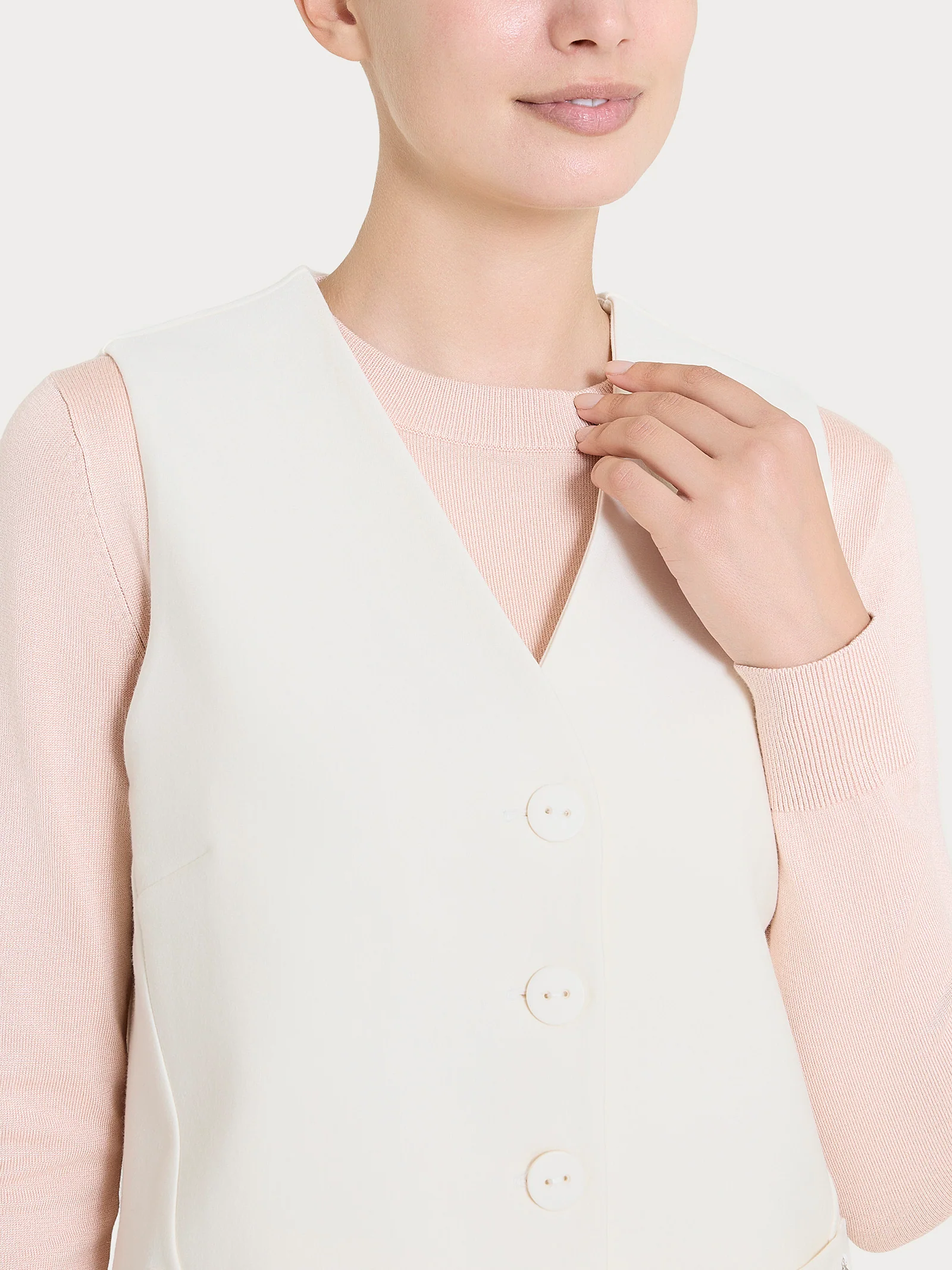 Gilet con quattro bottoni in Compact - Avorio - Image 3