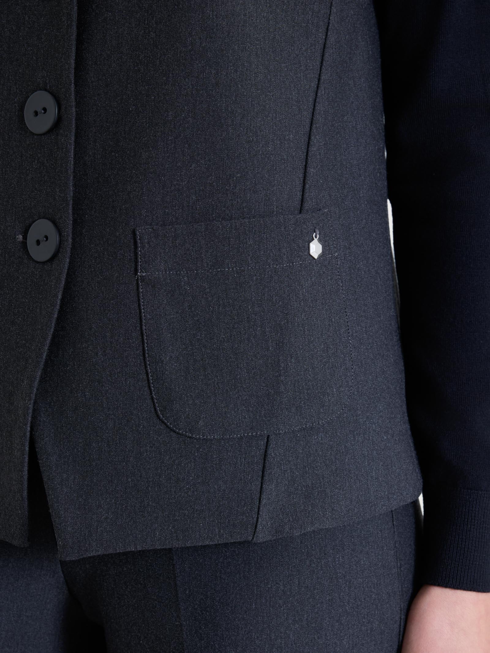 Gilet con quattro bottoni in Compact - Oscuro Mel. - Image 3