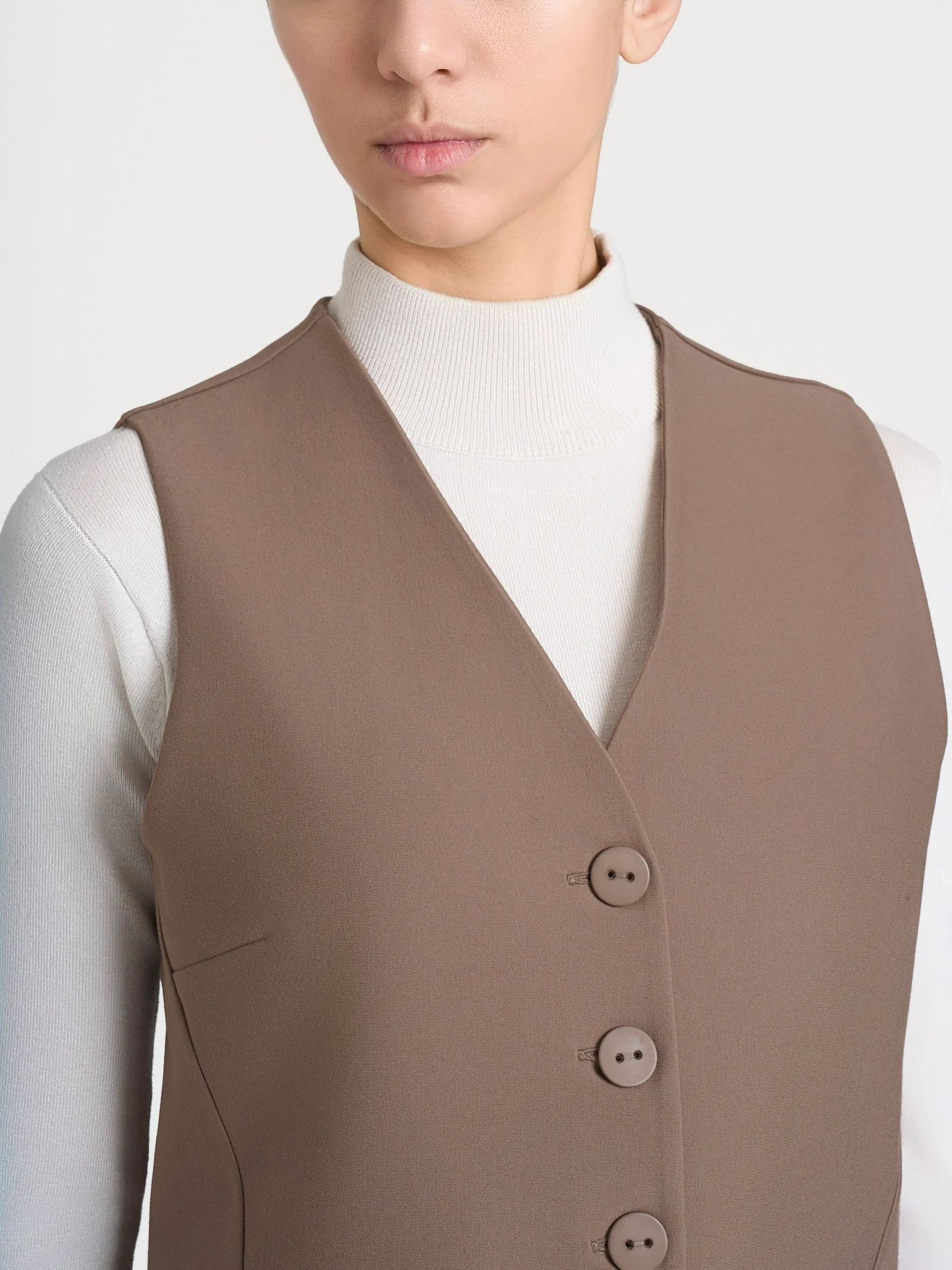 Gilet con quattro bottoni in Compact - Pine Bark - Image 4
