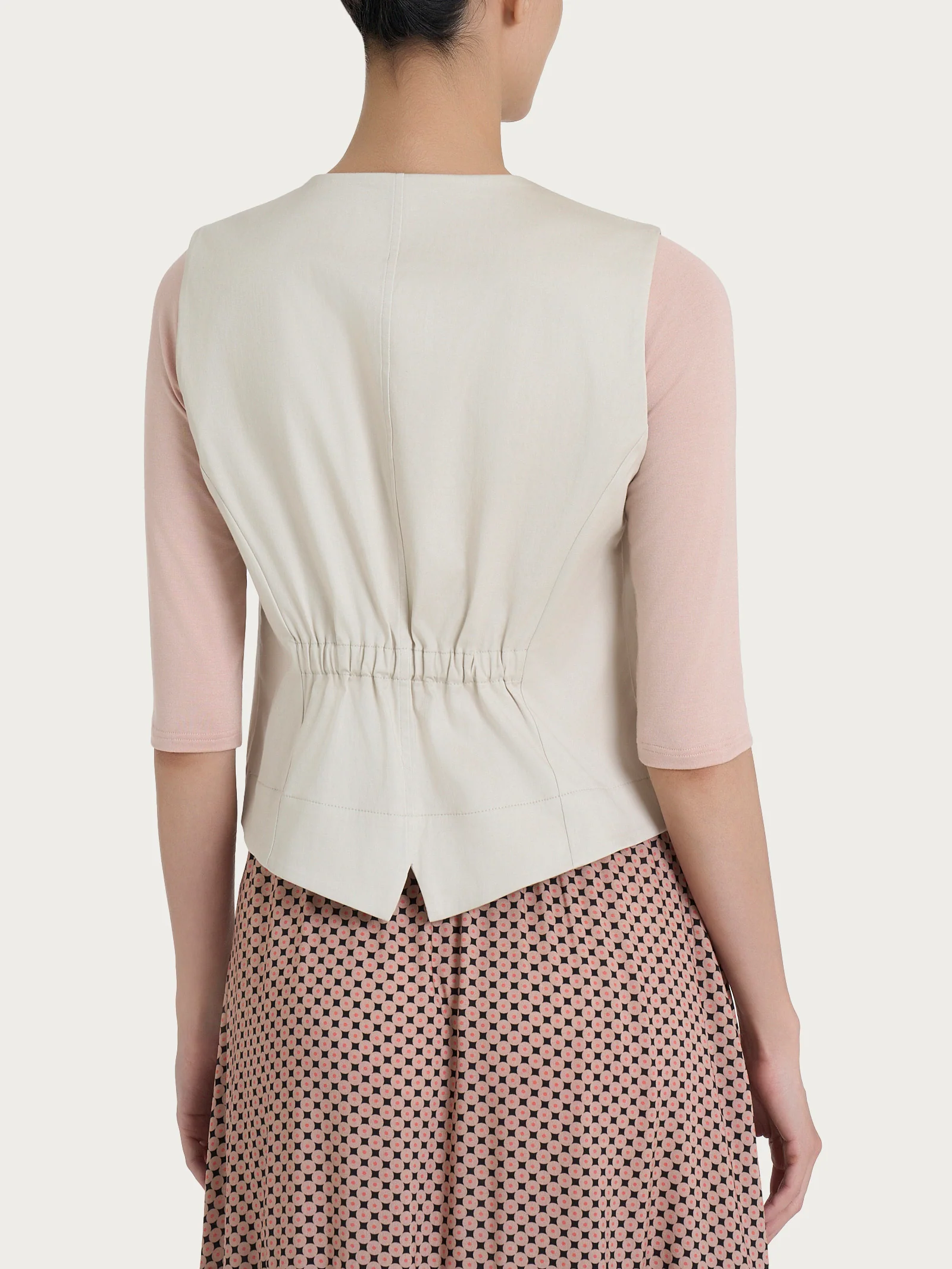 Gilet con quattro bottoni in Satin Power - Champignon - Image 2