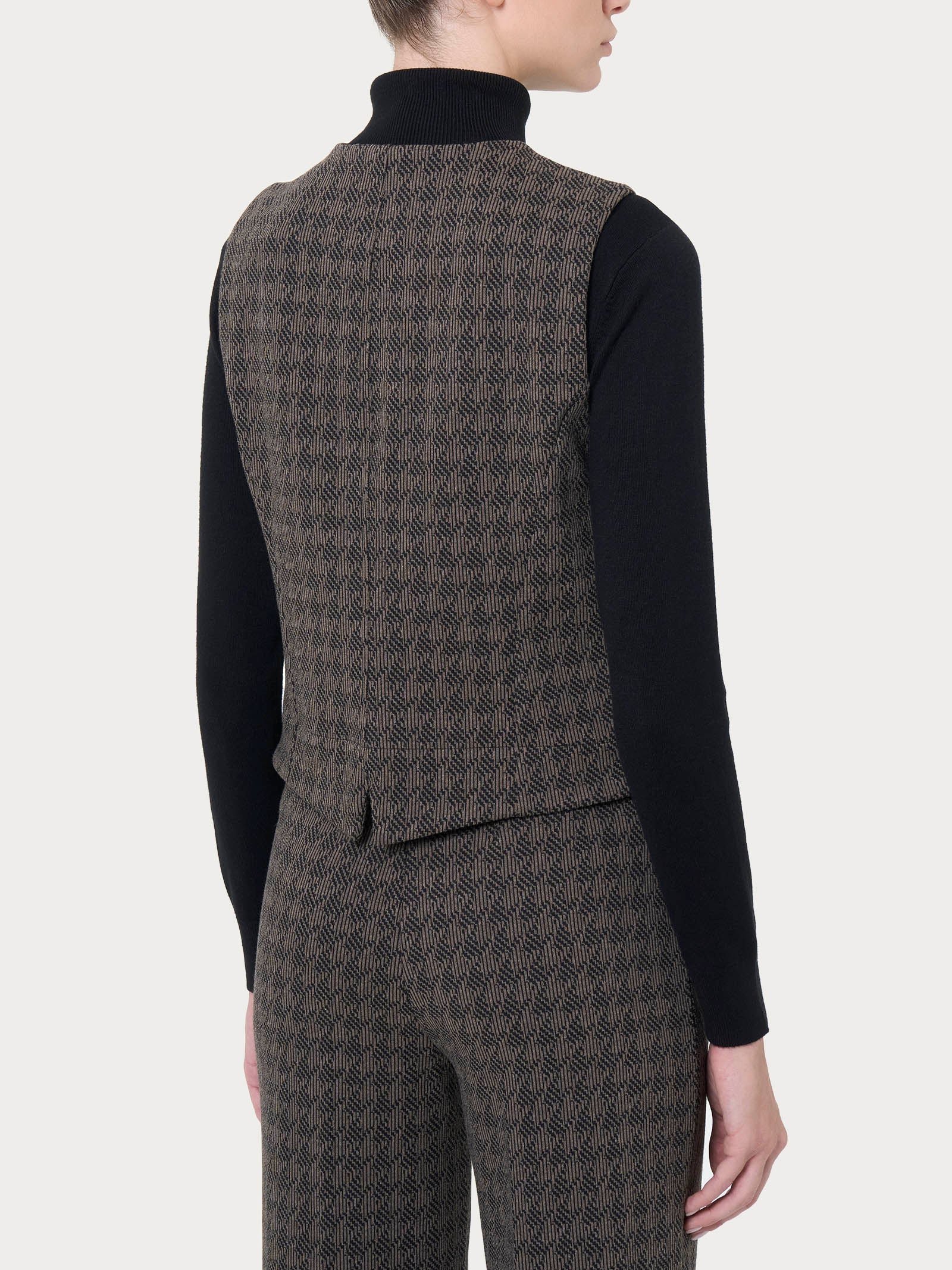 Gilet con quattro bottoni in tessuto Eco Jacquard - Fant. Pine Bark - Image 2