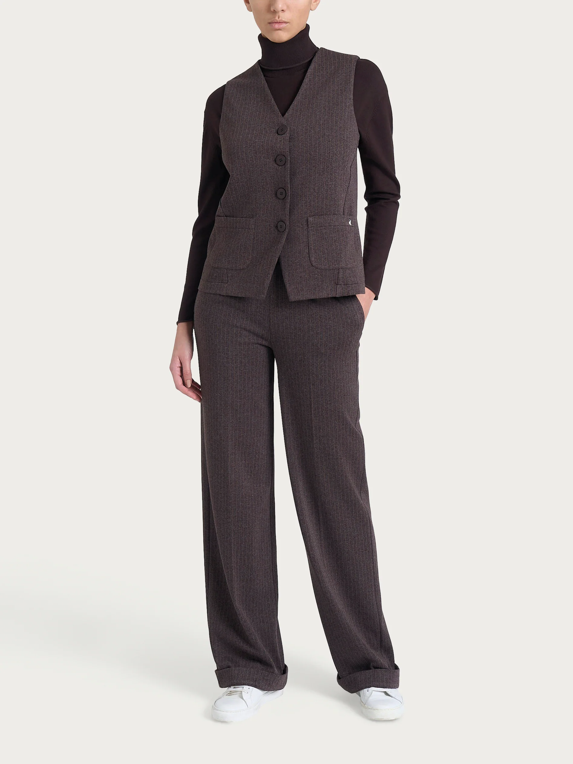 Gilet gessato con quattro bottoni in Eco Jacquard - Fant. Chocolate Torte Mel. - Image 5