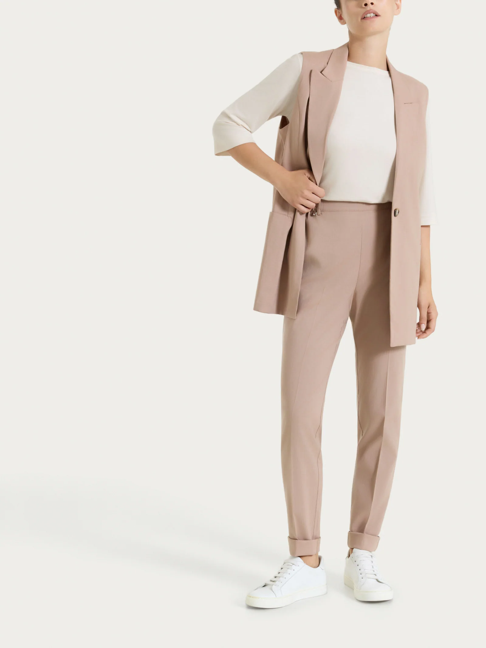 Gilet lungo in Super Natural - Warm Taupe - Image 4