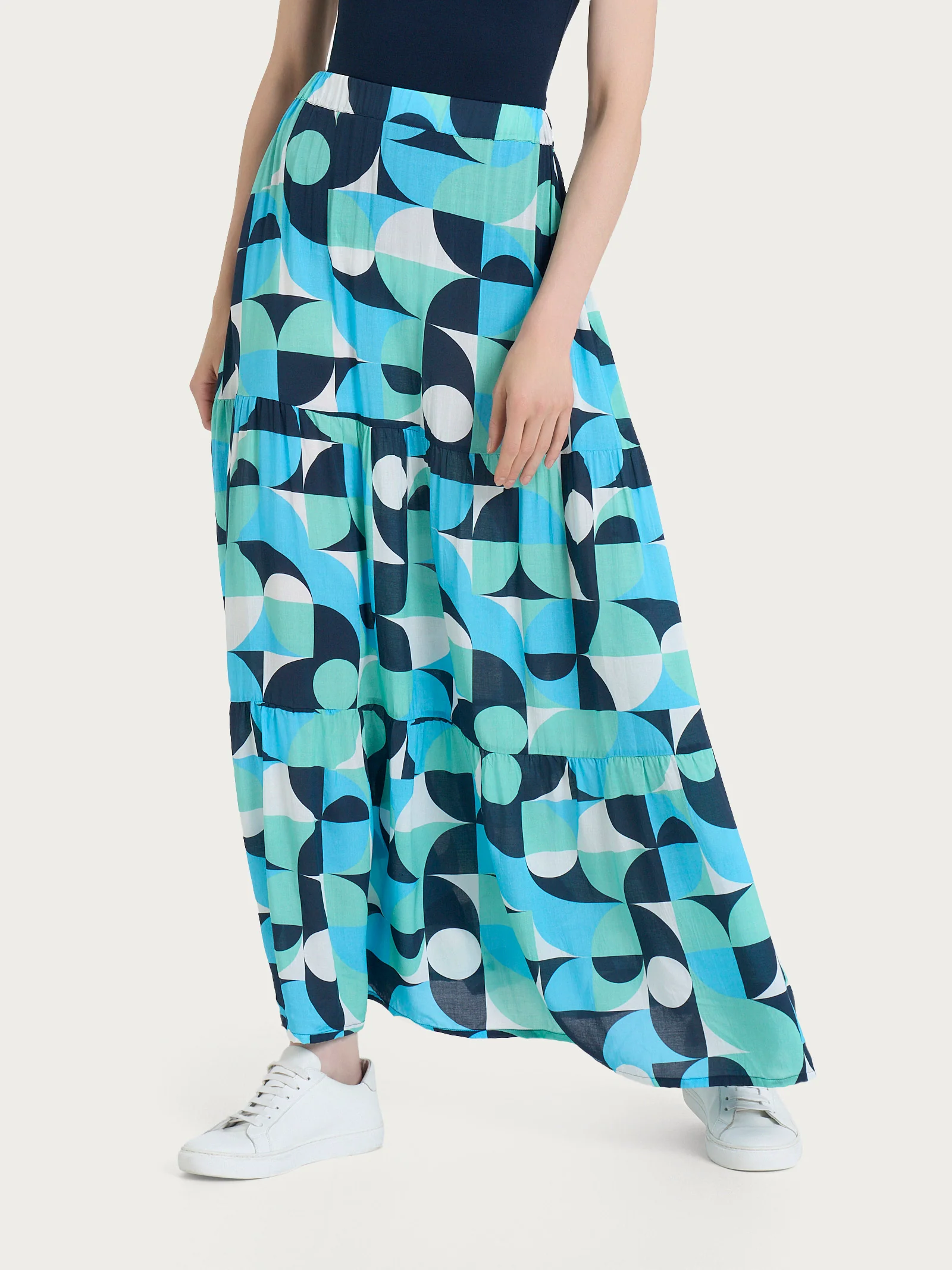 Gonna lunga con geometric pattern in Ecoseta - Fant. Pool Blue
