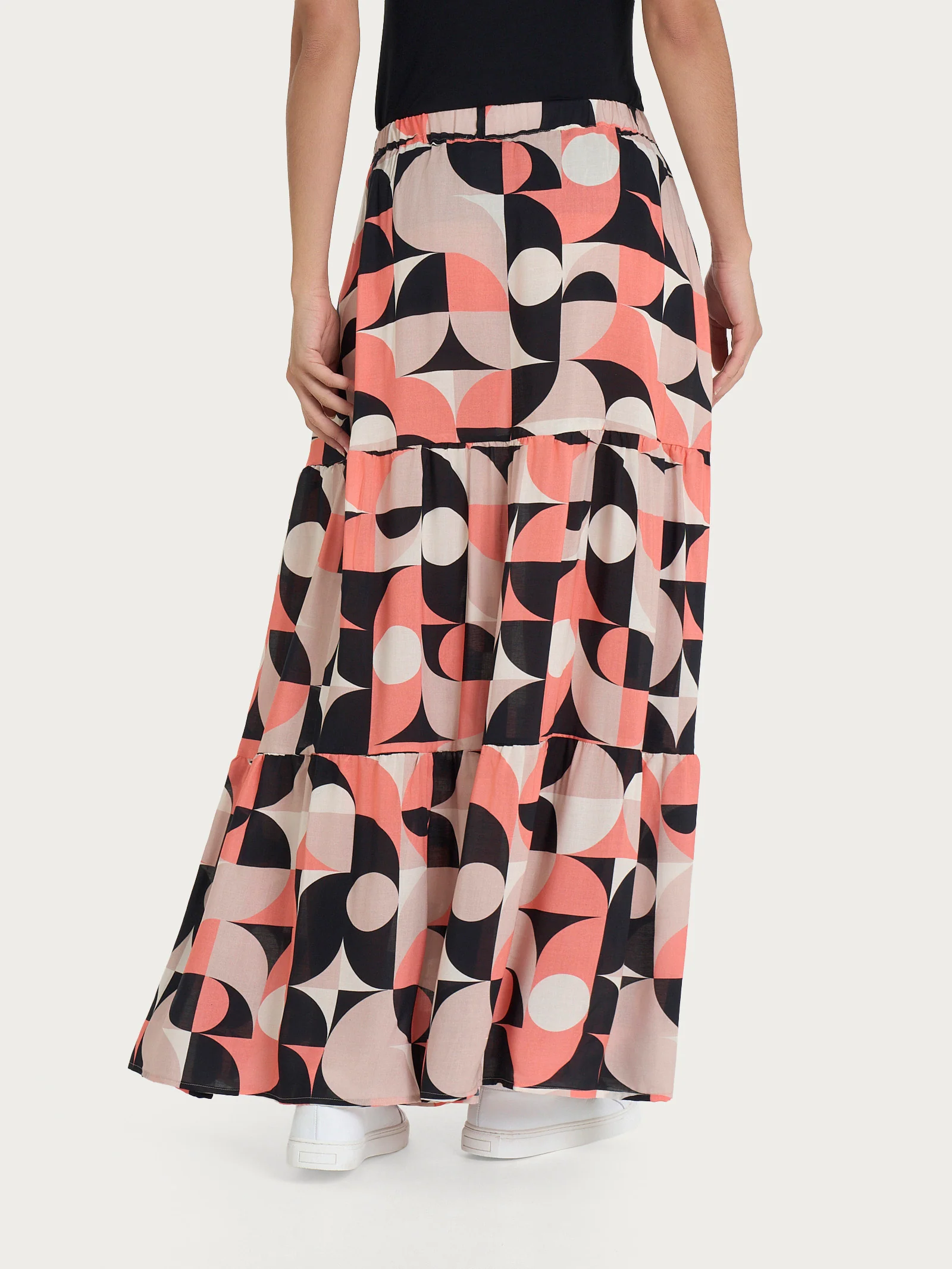Gonna lunga con geometric pattern in Ecoseta - Fant. Warm Taupe - Image 2