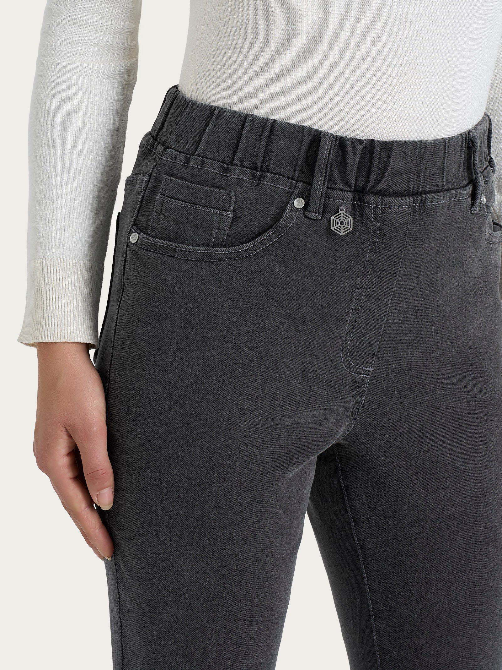 Jeans 5 tasche in Super Denim - Ferro - Image 3