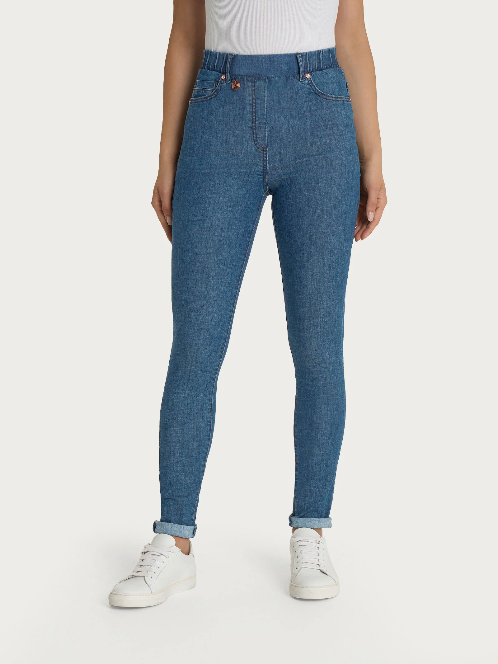 Jeans a 5 tasche con vita piatta in Light Denim  - Delave' - Image 2