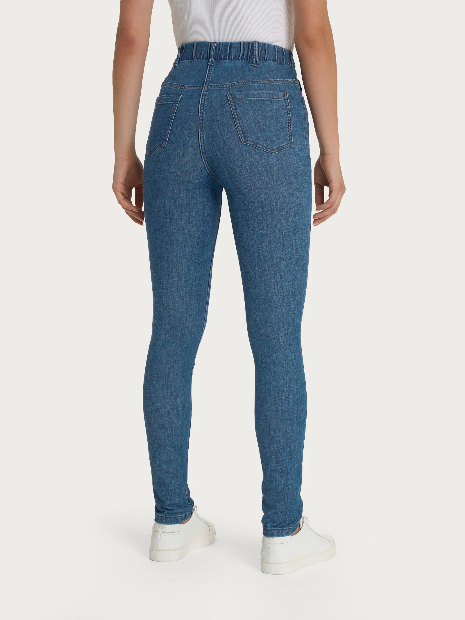 Jeans a 5 tasche con vita piatta in Light Denim  - Delave' - Image 3